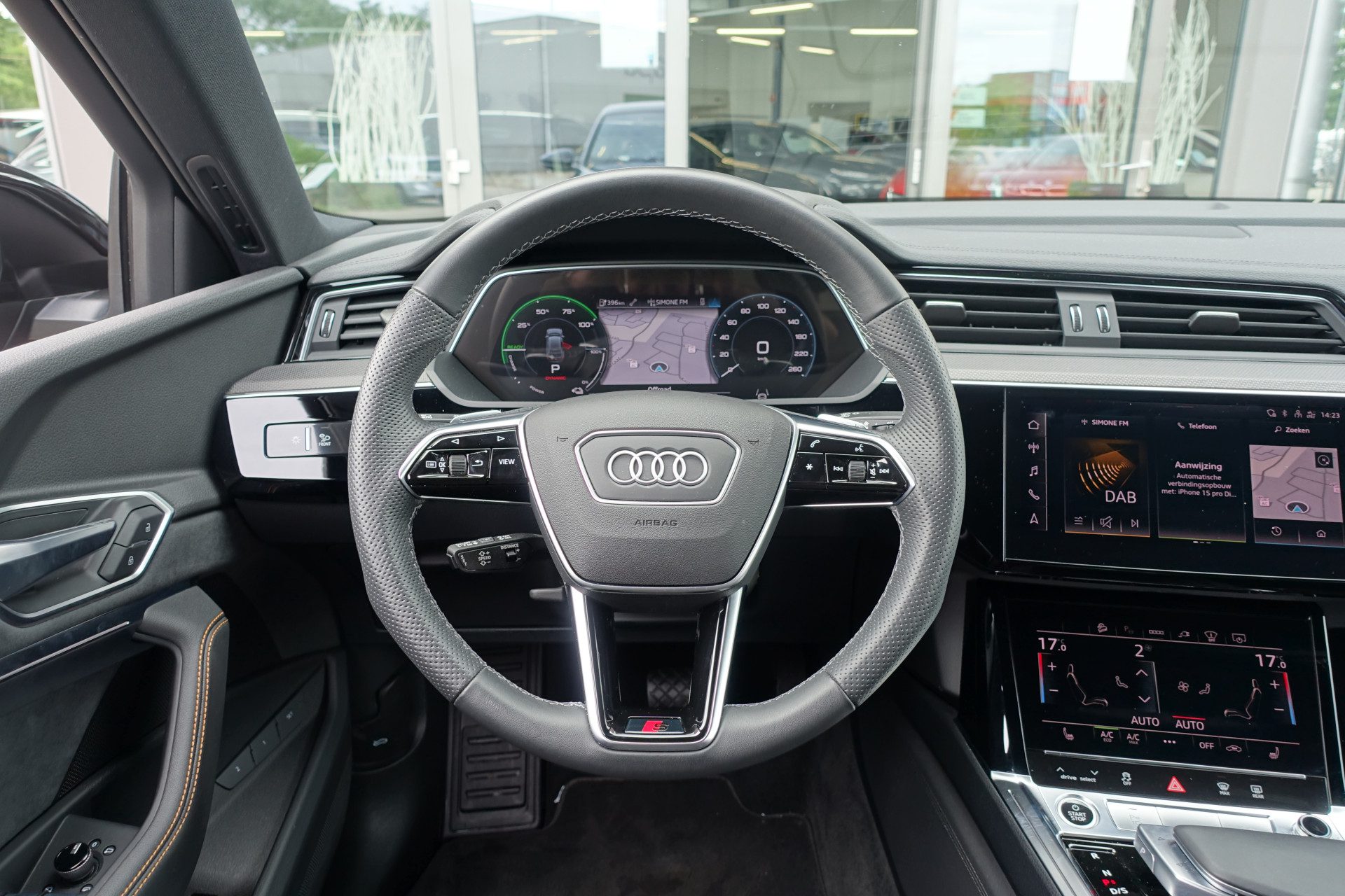 Audi e-tron 55 quattro 2x S-line | 21″ | Matrix | Head-up | ACC | Memory | Black Line