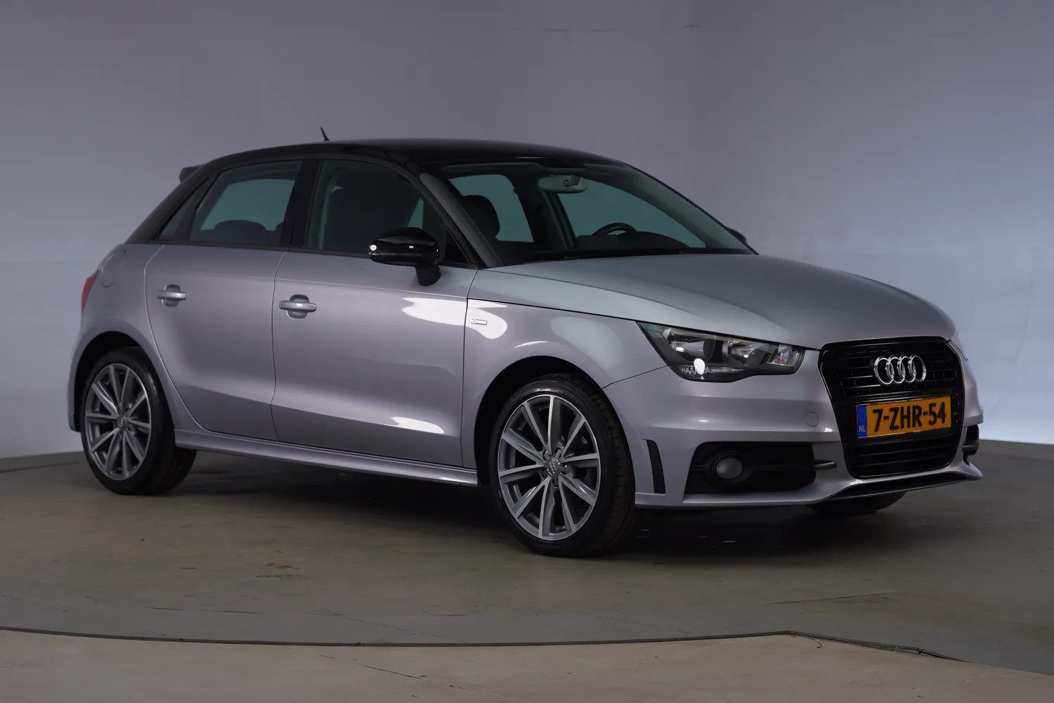 Audi A1 SPORTBACK 1.2 TFSI S-Line [ Navigatie ]