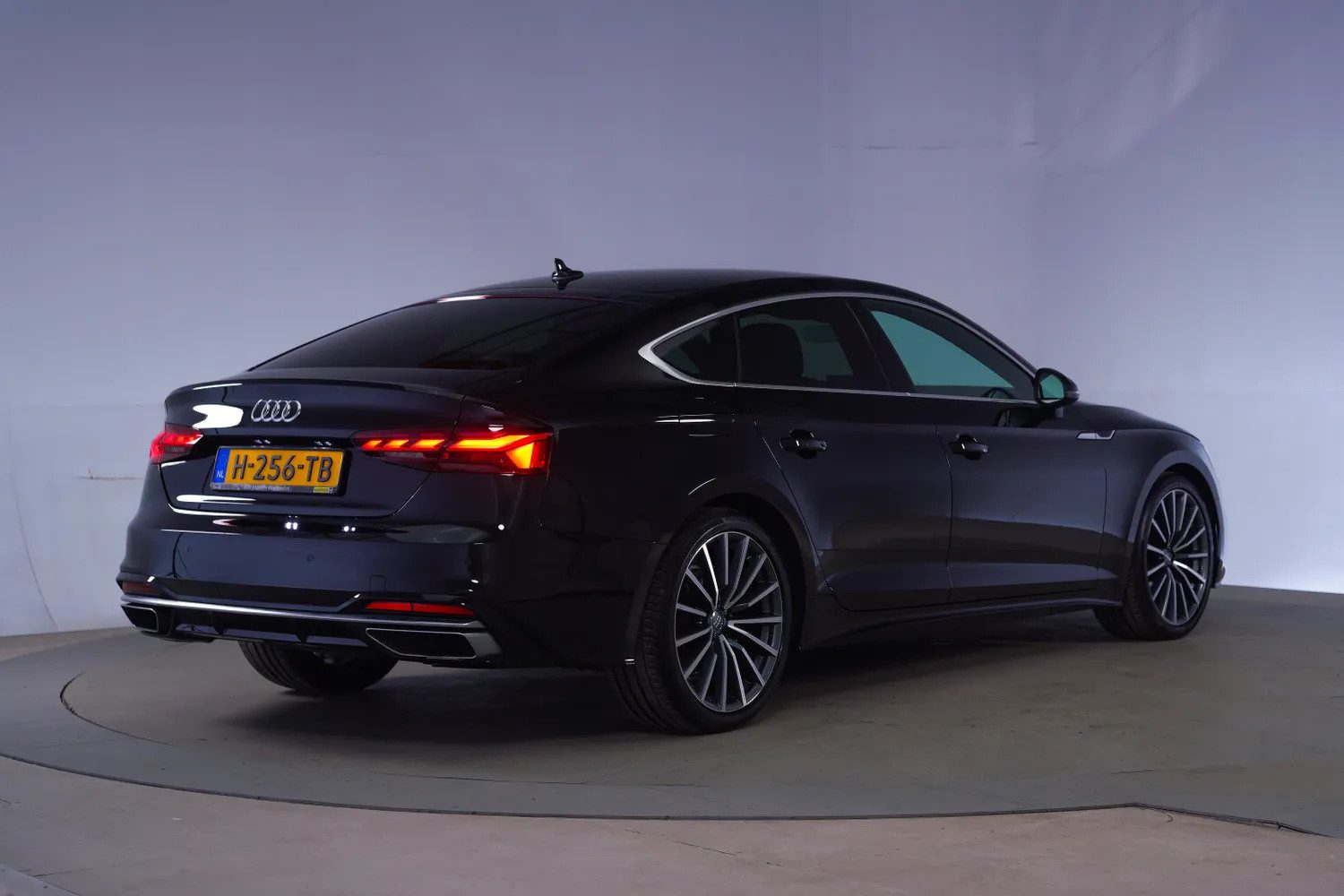 Audi A5 SPORTBACK 40 TFSI 190pk Launch Ed. Sport Aut. [ LED Virtual Navi Sportstoelen ]