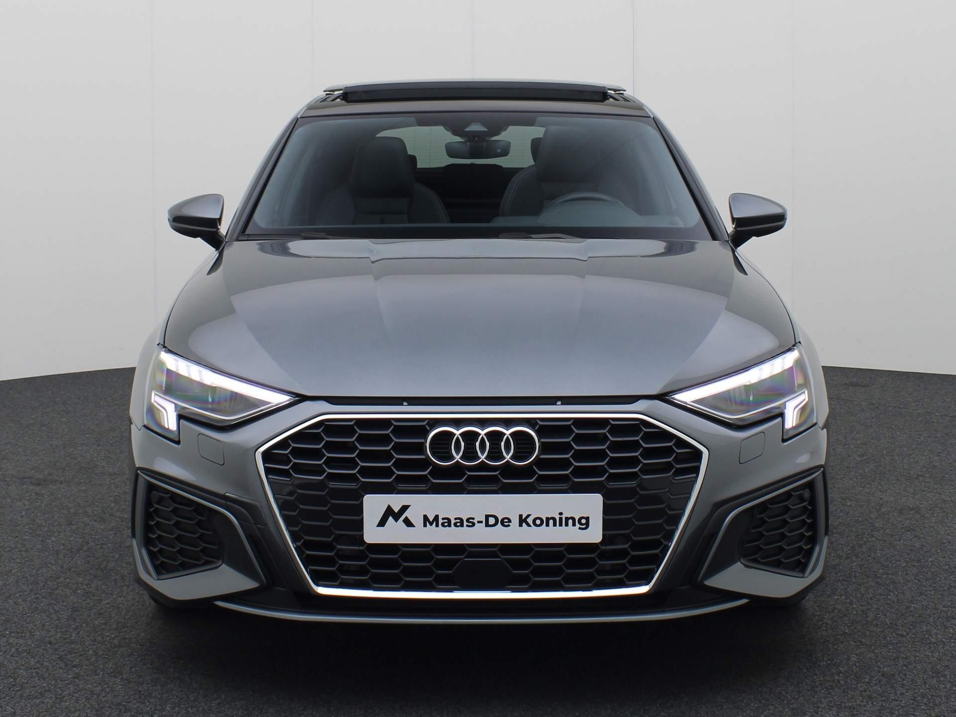 Audi A3 Sportback 40 TFSIe 150kW/204PK S Line · Leder · Navigatie · Drive select · 12-12-2028 of 100000km