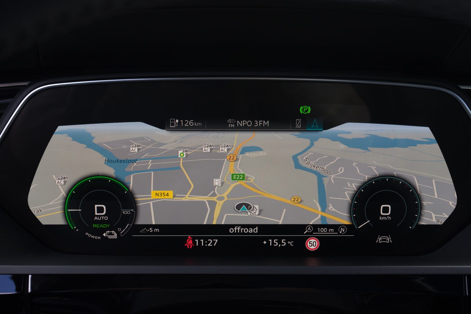 Audi e-tron e-tron 50 quattro Launch edition plus 71 kWh Panoramadak/ Leer/ Pdc/ Stoelverwarming/ Luchtvering/ Carplay/ Adapt. cruise