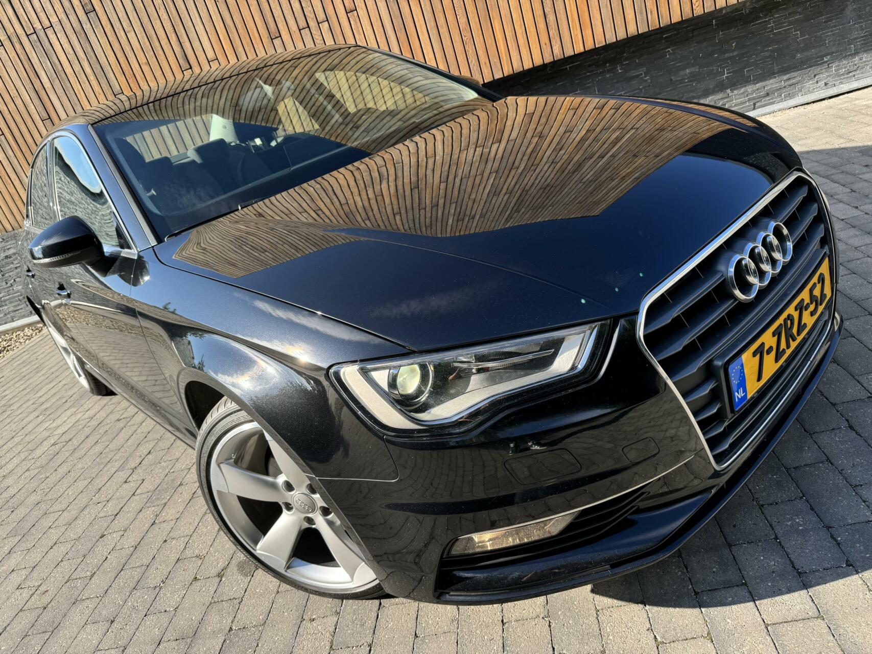 Audi A3 Limousine 1.4 TFSI CoD Pro Line S Automaat | Navi MMI+ | 18 inch Rotor | Stoelverwarming | Xenon | Climate control | Cruise control | Stoelverwarming | Parkeersensoren achter