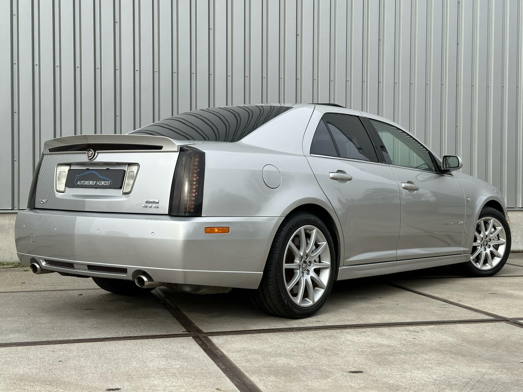 Cadillac  Cadillac STS 4.4 V8 STS-V Supercharged 477PK Schuifdak – Xenon – Zeer Uniek