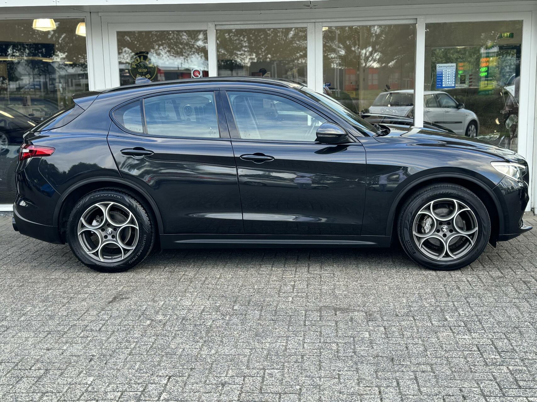 Alfa Romeo Stelvio 2.2D 160pk Automaat,Leder,Xenon,Led,Gr.Navi,pdc,19″lmv,Super