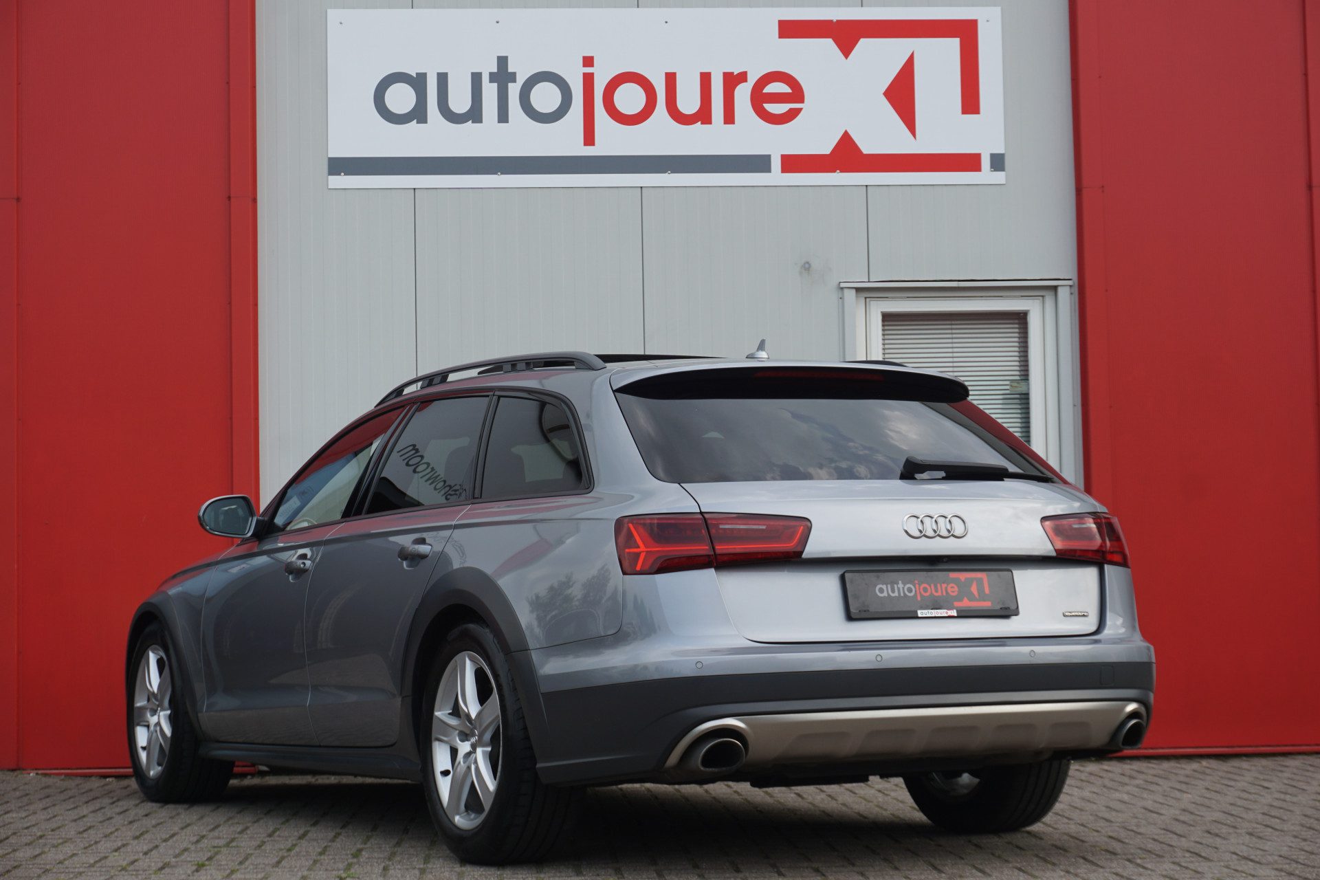 Audi A6 Allroad quattro 3.0 TDI BiT Business Edition | Luchtvering | Panoramadak | ACC | Camera | Standkachel |