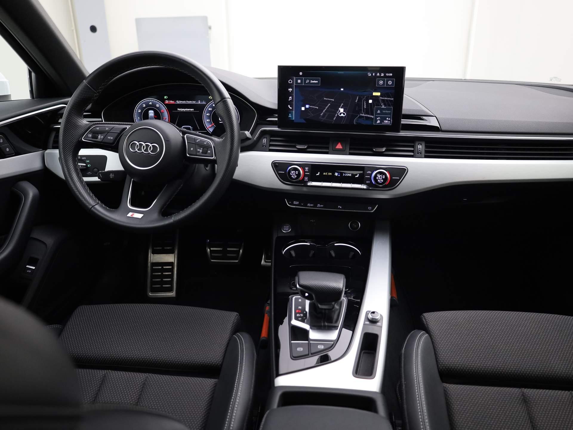 Audi A4 Limousine 35 TFSI/150PK S edition · Drive select · Leder/stof · Parkeersensoren · Garantie tot 05-01-2025 of 100000km