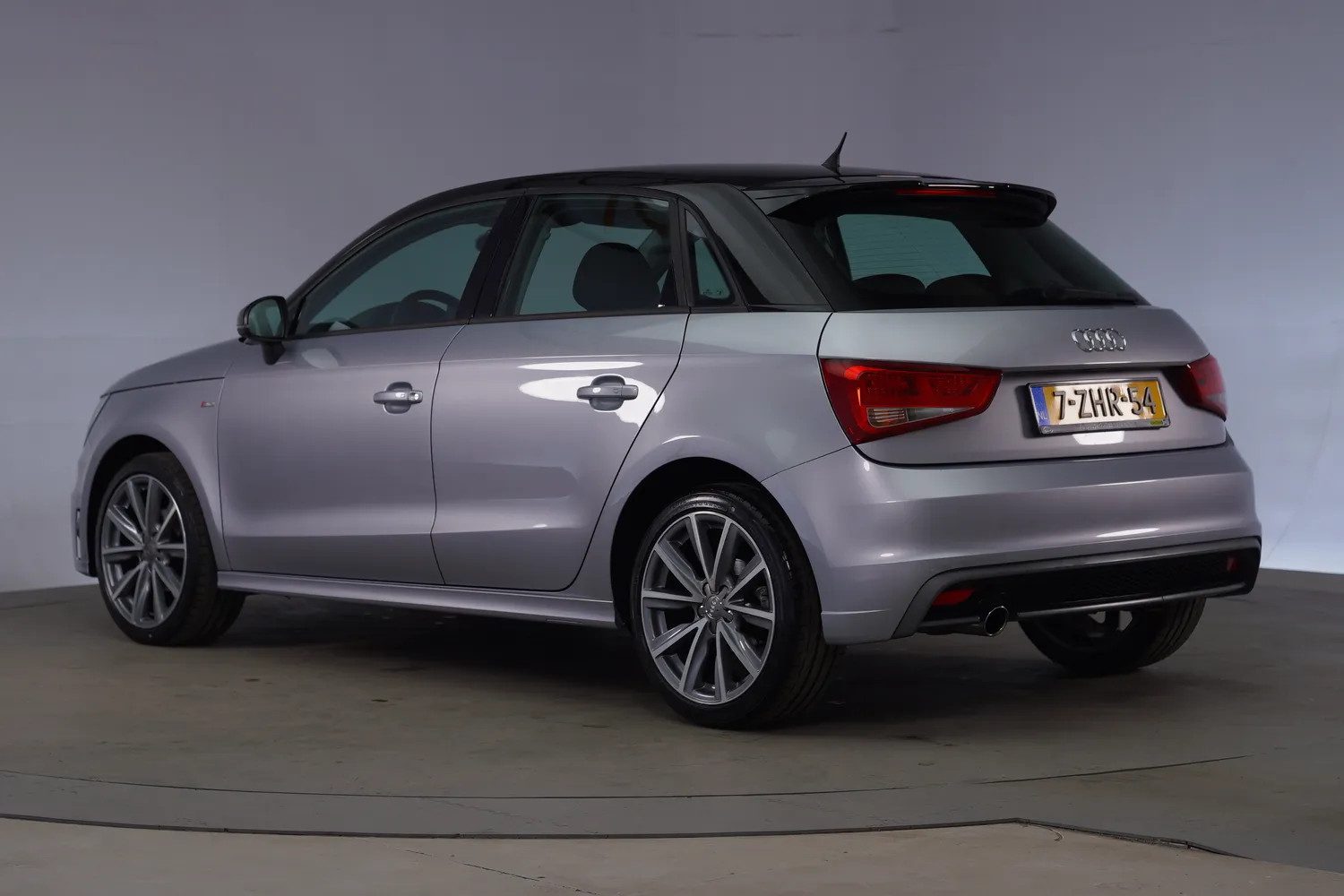 Audi A1 SPORTBACK 1.2 TFSI S-Line [ Navigatie ]