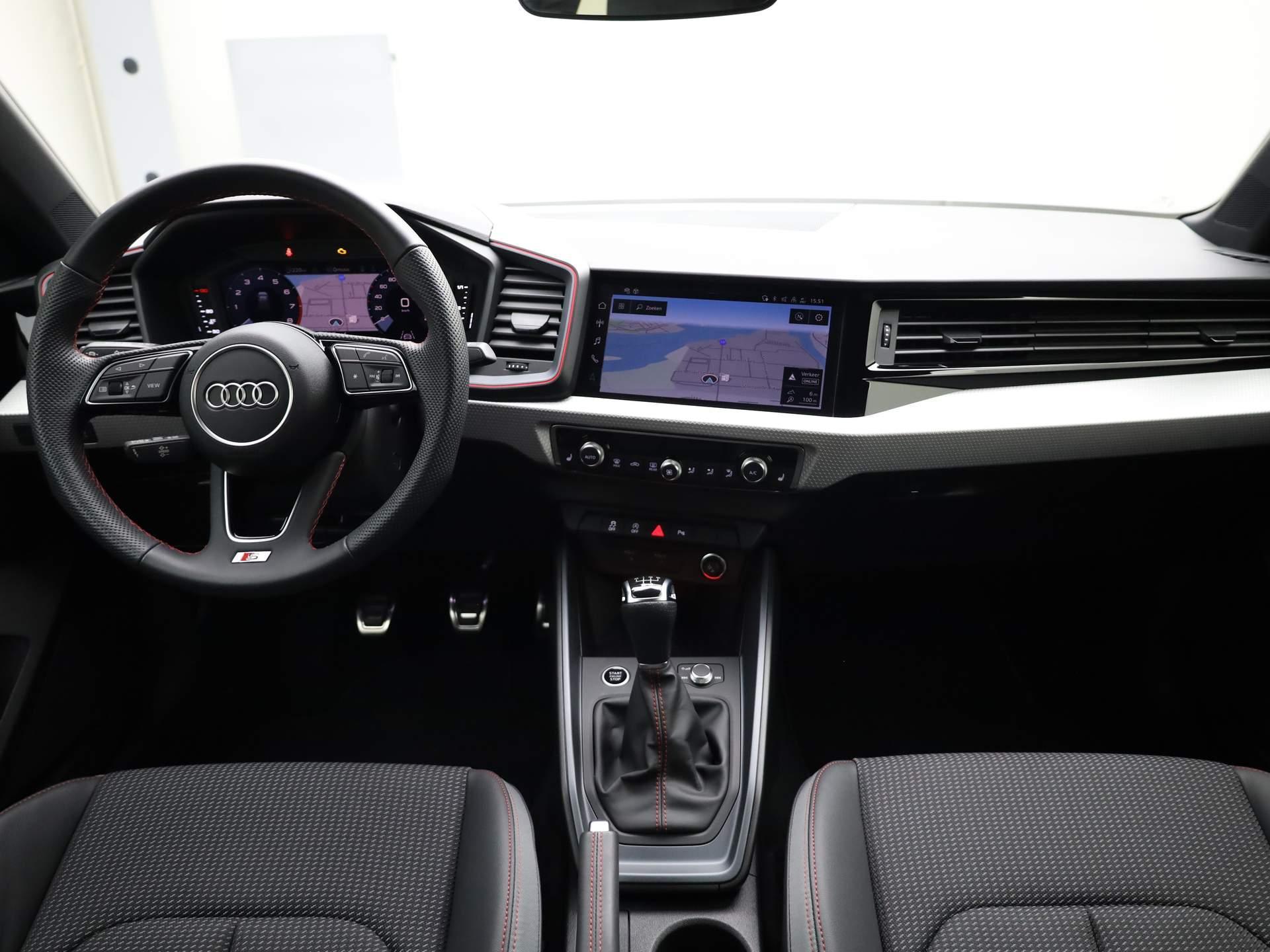 Audi A1 allstreet 25 TFSI/95PK Advanced · Navigatie · Parkeersensoren + camera · Leder/stof · Garantie 19-11-2028 of 100000km