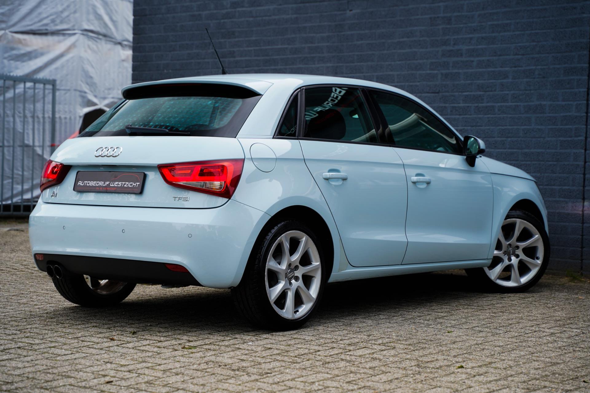 Audi A1 Sportback 1.4 TFSI Ambition 122pk, Navigatie, Led