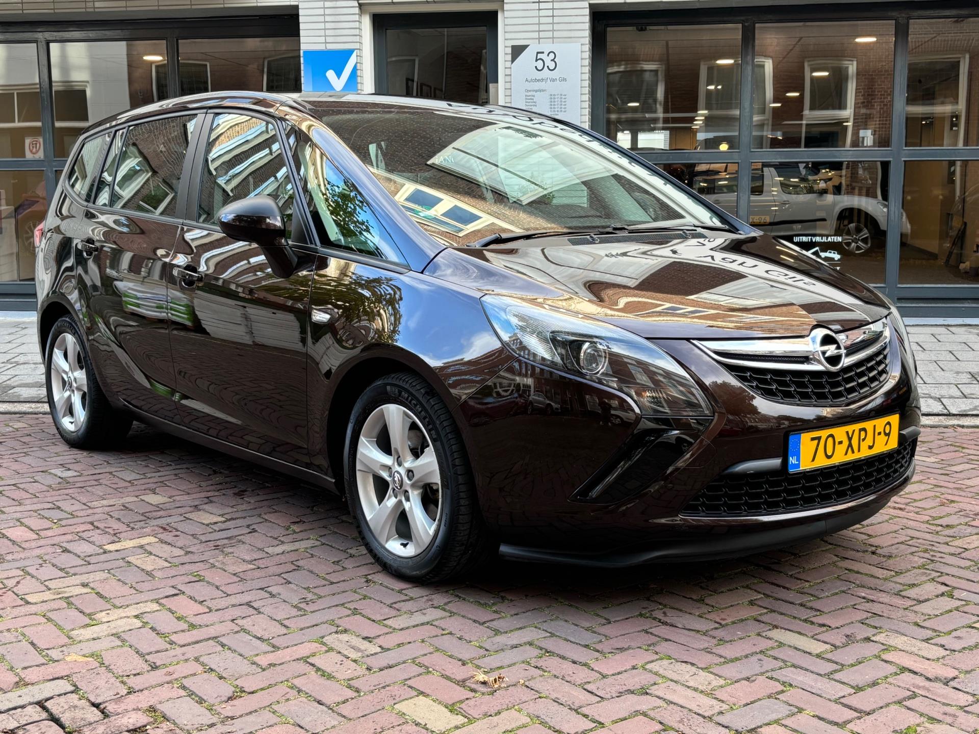 Opel Zafira Tourer 1.4 Business Edition | AIRCO | NAVIGATIE | PDC | LMV 17 | TREKHAAK |