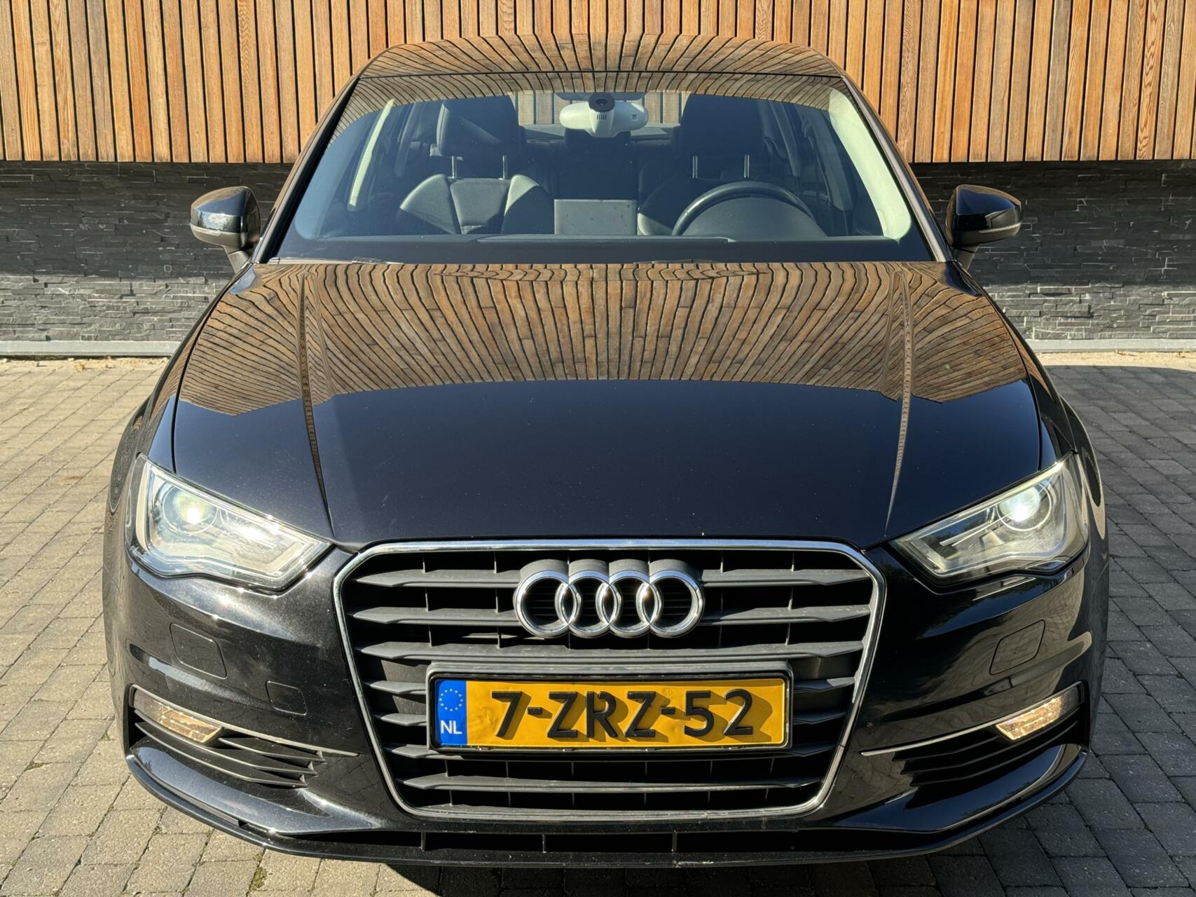 Audi A3 Limousine 1.4 TFSI CoD Pro Line S Automaat | Navi MMI+ | 18 inch Rotor | Stoelverwarming | Xenon | Climate control | Cruise control | Stoelverwarming | Parkeersensoren achter