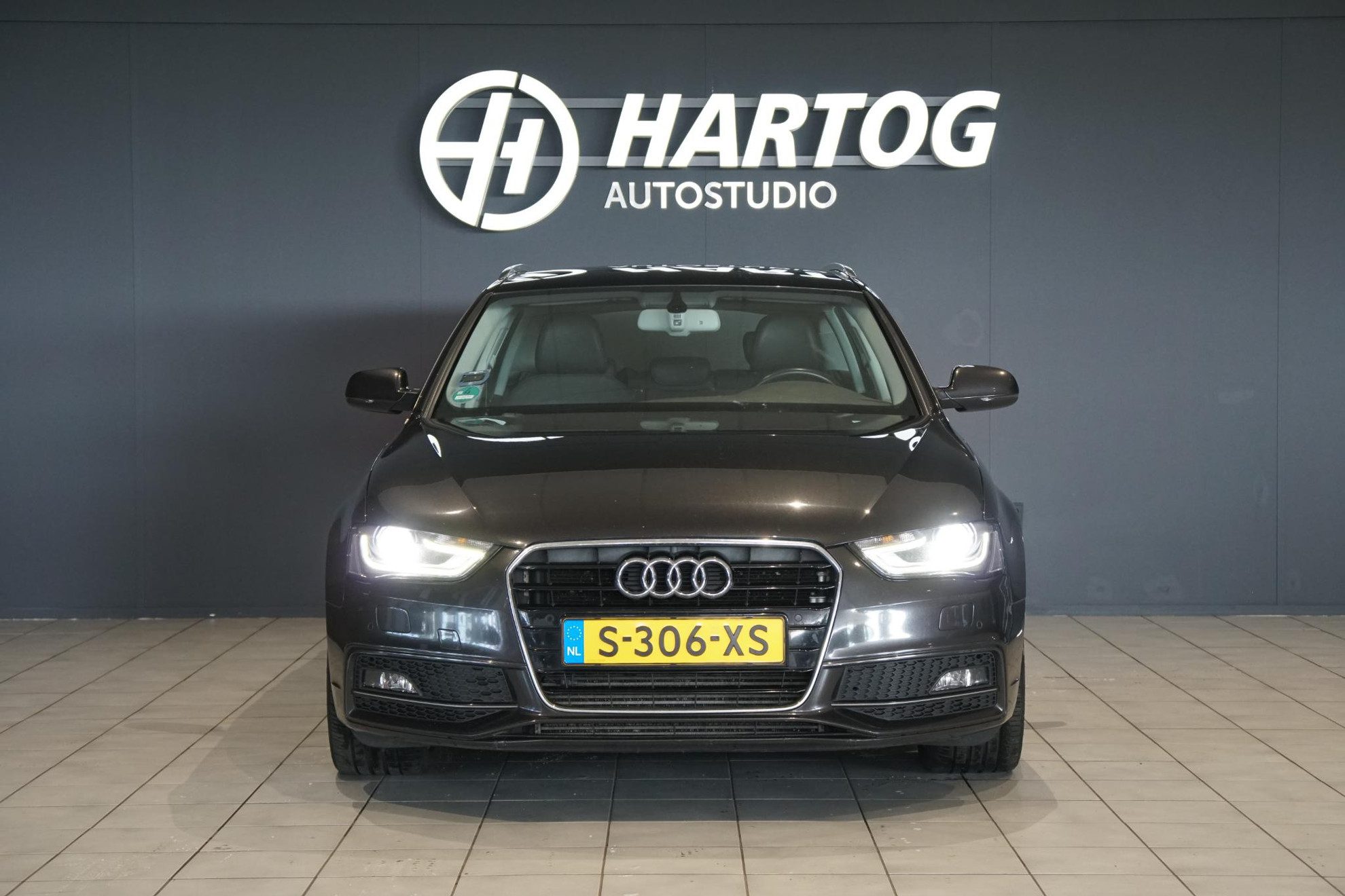 Audi A4 Avant 2.0 TDI Pro Line *INCL. BTW* + LEDER / TREKHAAK /STOELVERWARMING