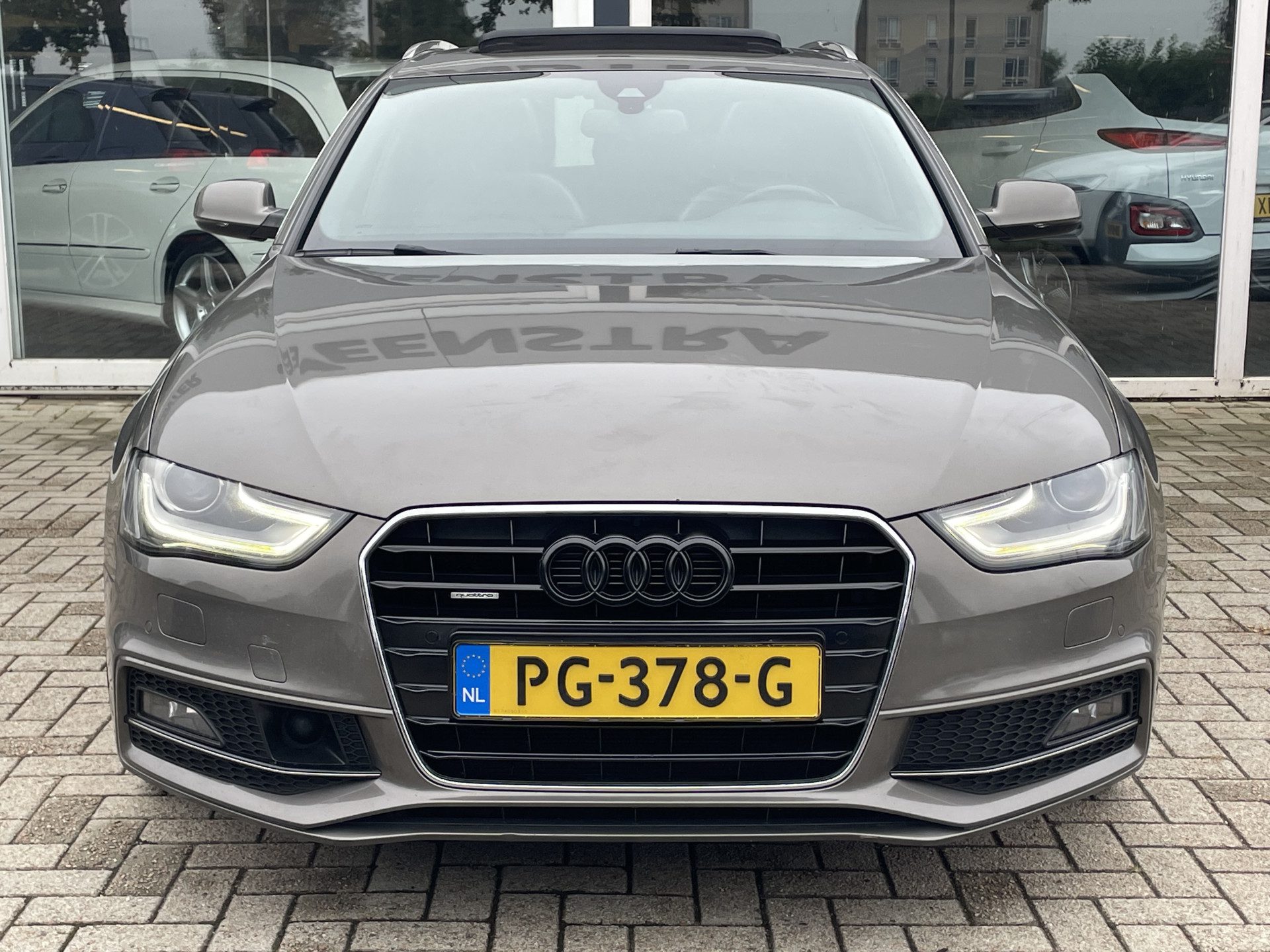 Audi A4 Avant 2.0 TDI quattro Sport Edition Schuif-kanteldak / Bang & Olufsen / Stoelverwarming / S-Line