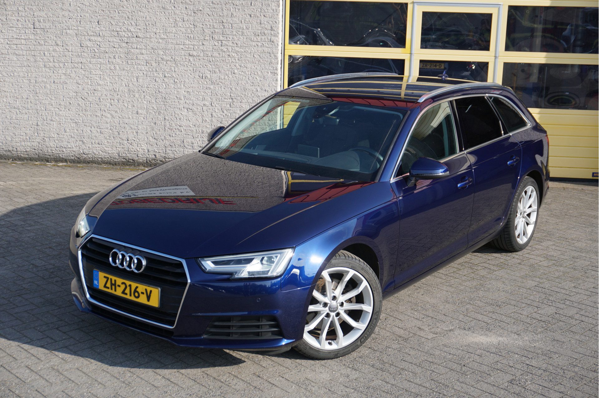 Audi A4 Avant 35 TFSI 150PK! Automaat Design Pro Line Plus BJ2019 Lmv 18″ | Led | Pdc | Navi | Keyless entry | Dynamische knipperlichten