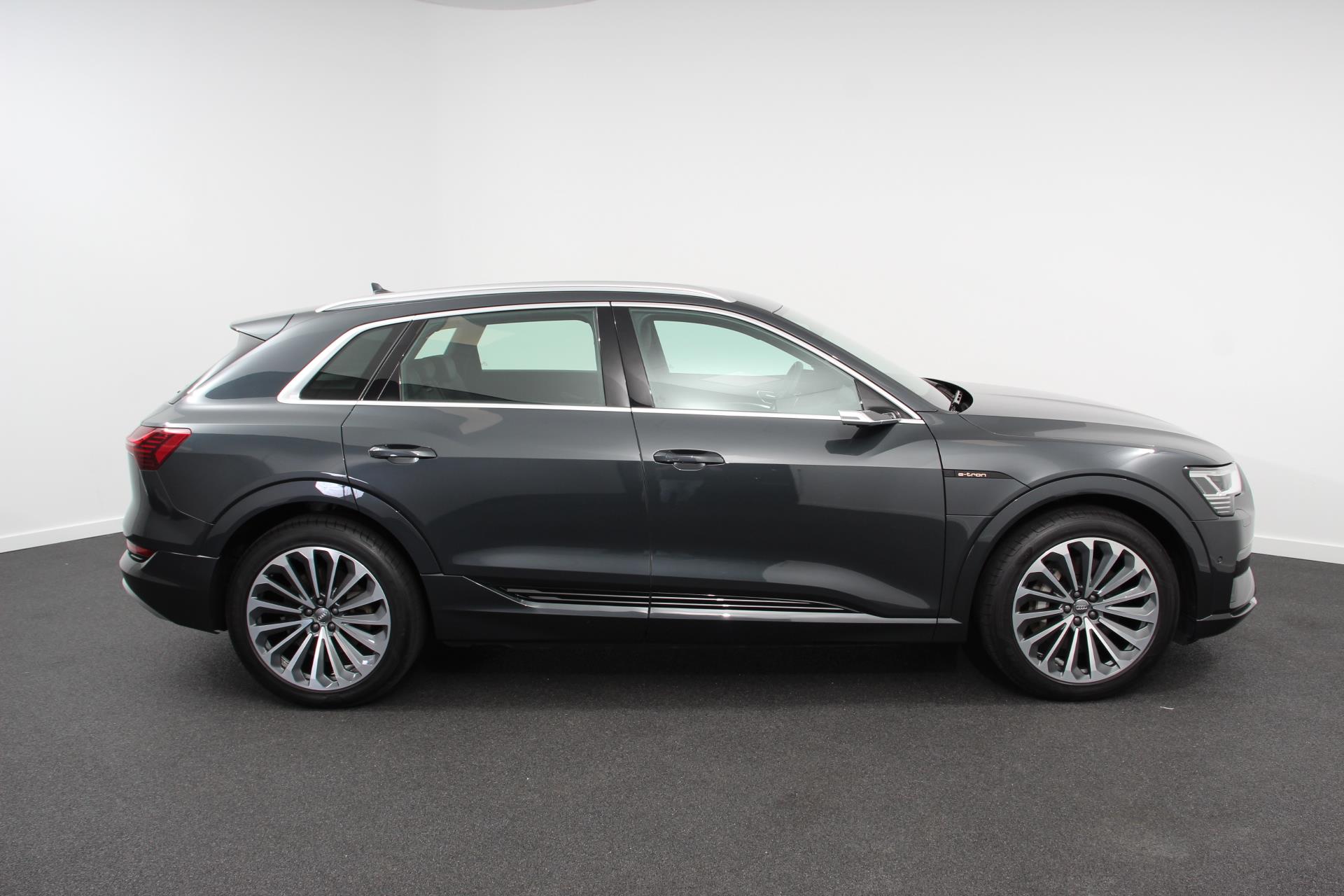 Audi e-tron 55 Quattro Advanced S-Line  | Navigatie | 360* Camera | Side/Lane Assist | Head Up Display | Virtuele Buitenspiegels | 21 Inch Lichtmetaal |