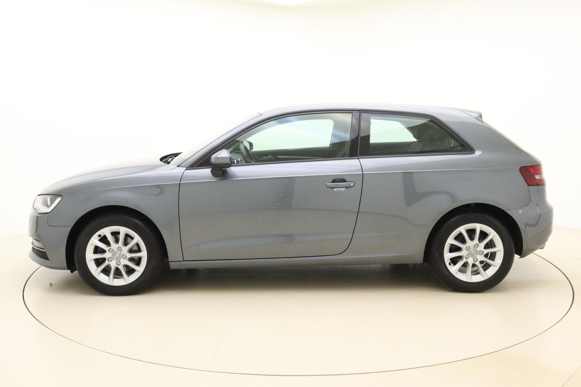 Audi A3 1.4 TFSI Attraction Pro Line 122 PK | Handgeschakeld | 3-Deurs | Trekhaak | Climate Control | Cruise Control | Radio | Bluetooth | Licht metalen velgen