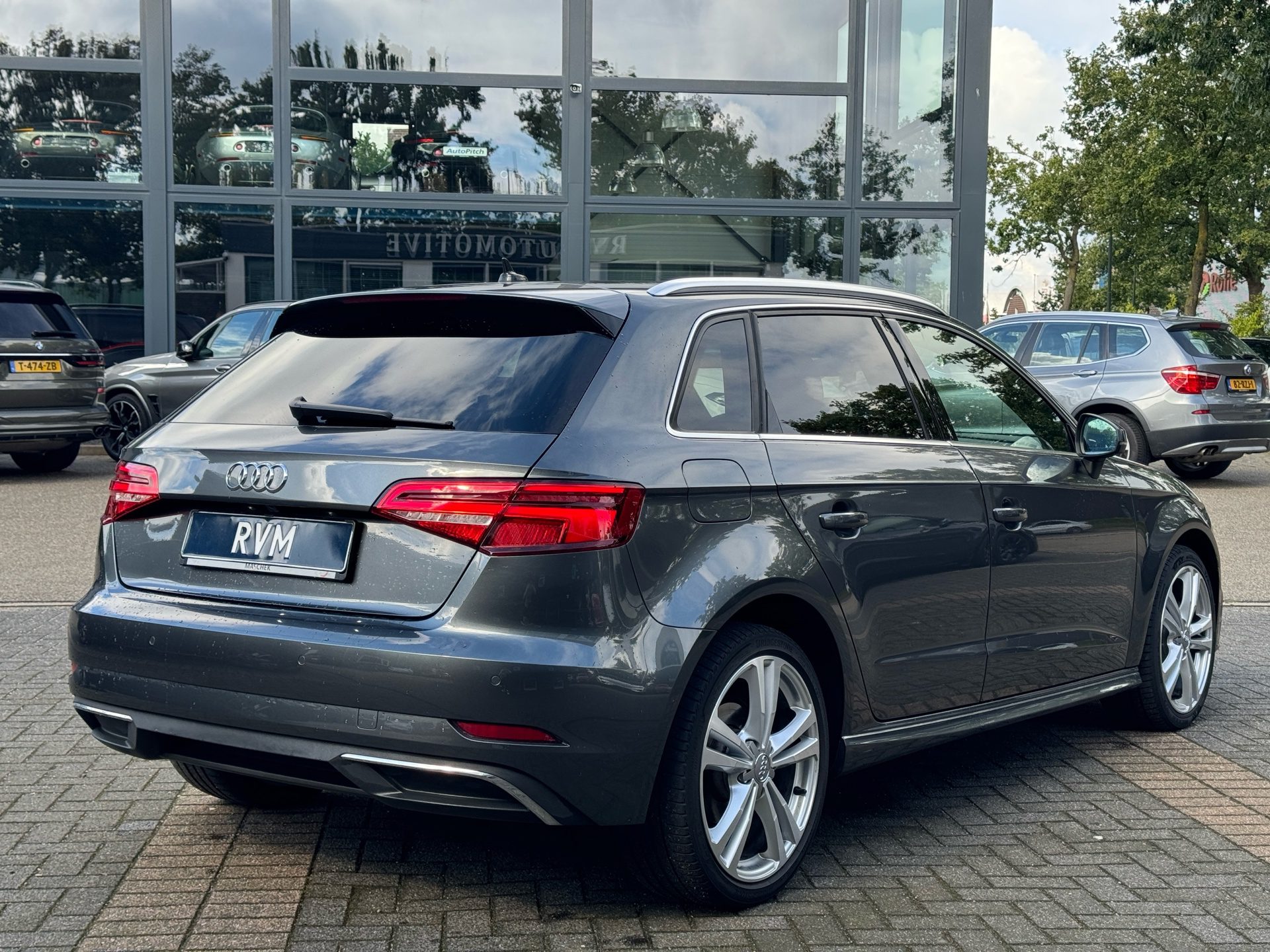 Audi A3 Sportback 40 e-tron PHEV PLUG-IN S-LINE IN- EN EXTERIEUR| CAMERA| DODE HOEK| STOEL VERWARMING|