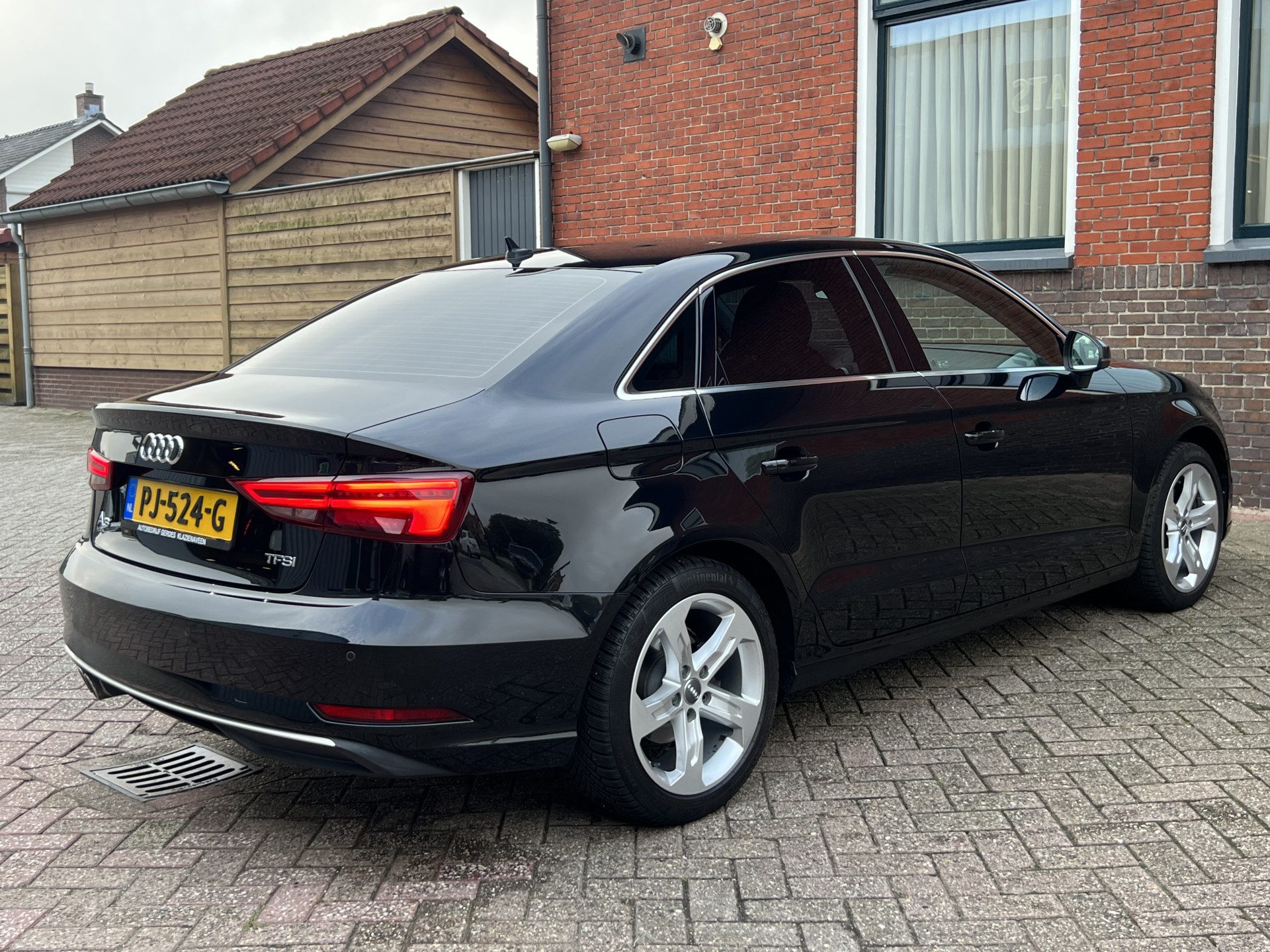 Audi A3 Limousine 1.5 TFSI Sport Edition | NAVIGATIE | ALL SEASON BANDEN | BOVAG GARANTIE |