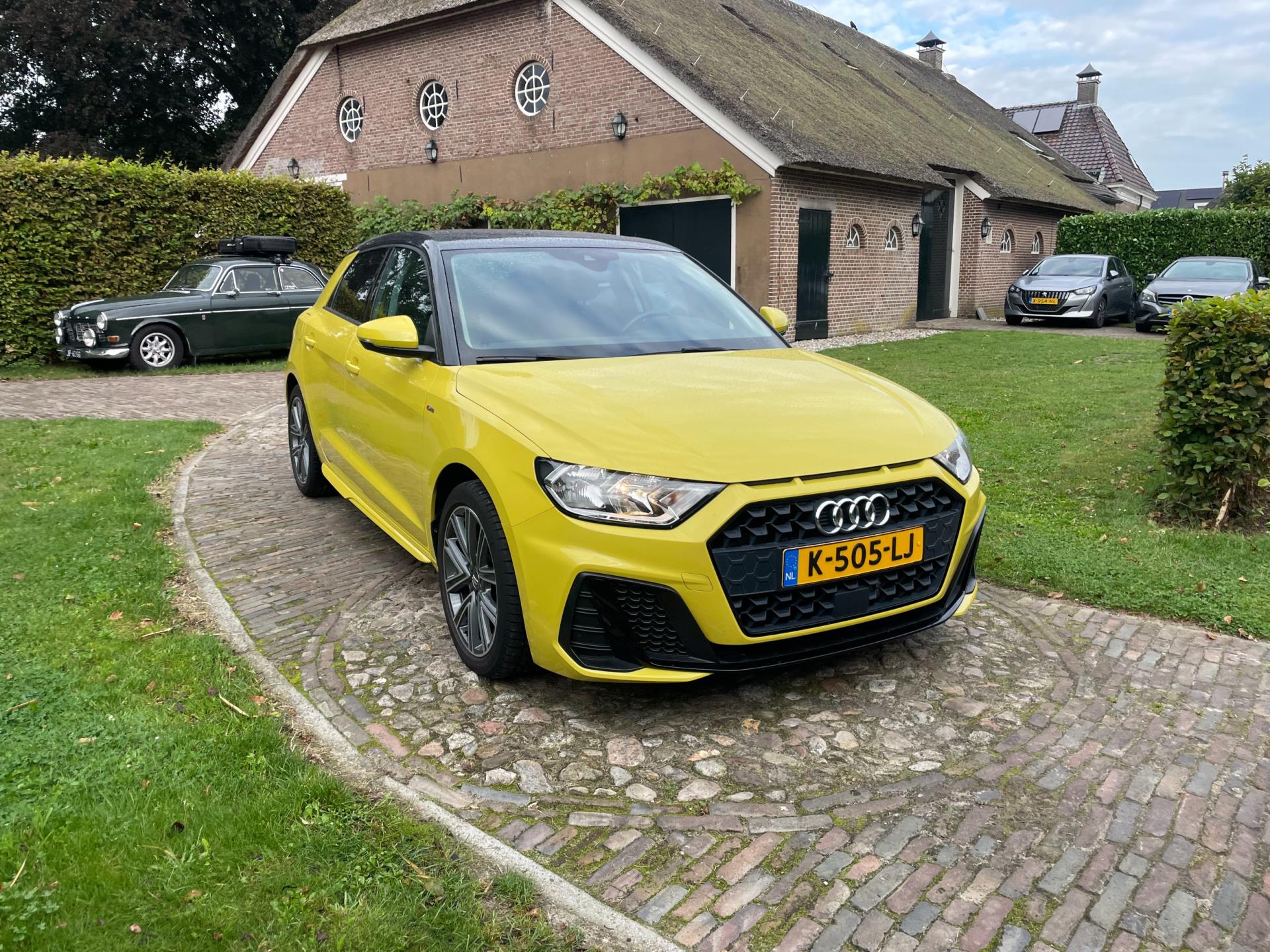 Audi A1 Sportback 25 TFSI S Line edition one-Carplay-PDC-Stoelverw-Virtual-