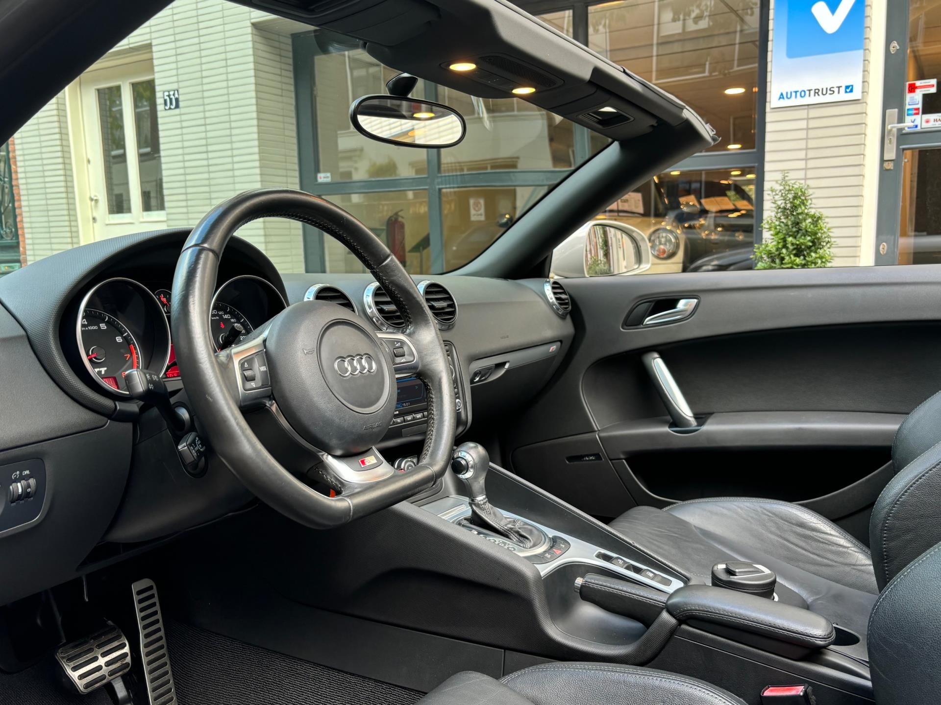 Audi TT Roadster 2.0 TFSI S-LINE AUTOMAAT | AIRCO | LEDER | NAVIGATIE | LMV 19 |