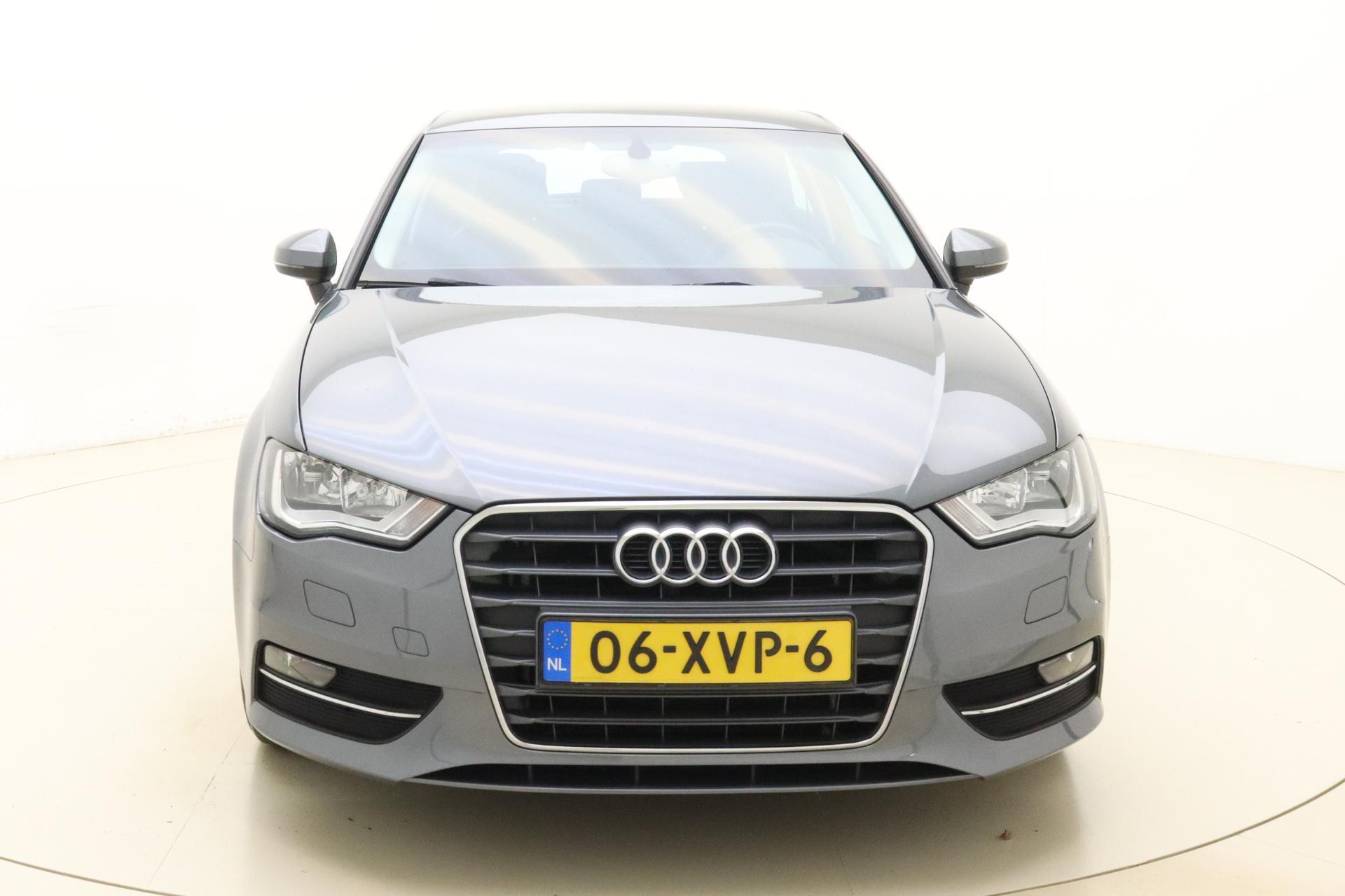 Audi A3 1.4 TFSI Attraction Pro Line 122 PK | Handgeschakeld | 3-Deurs | Trekhaak | Climate Control | Cruise Control | Radio | Bluetooth | Licht metalen velgen