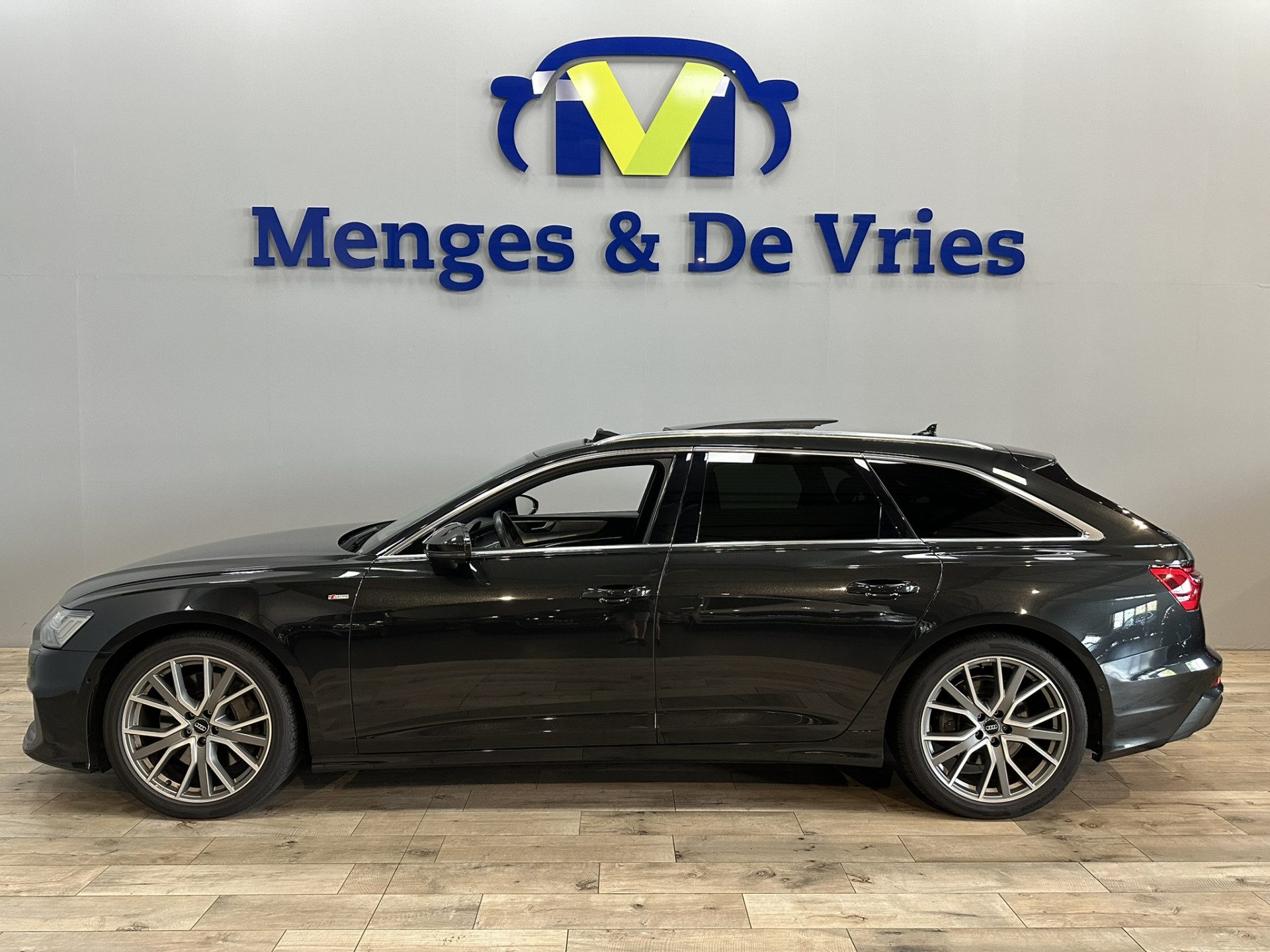 Audi A6 Avant 55 TFSI quattro Sport S line edition 3x S Line | LED | Adaptive Cruise | 360 Camera | Panorama | Luchtvering | Trekhaak | Apple Carplay  Android Auto | Isofix |