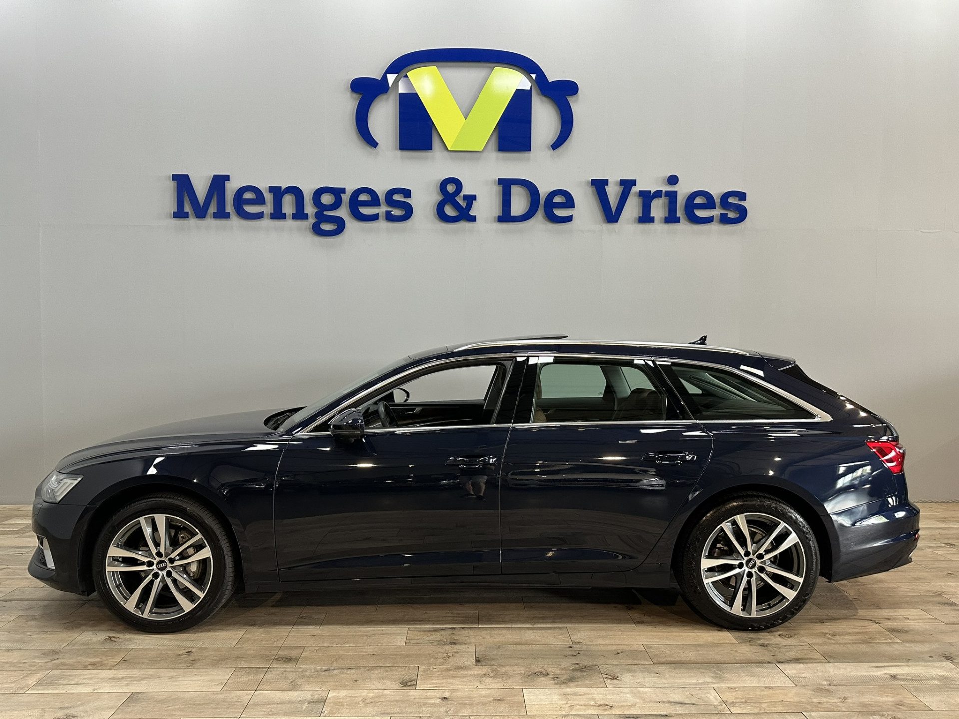 Audi A6 Avant 40 TFSI Business edition Virtual | LED | Panorama | Leer | Trekhaak | Camera | Adaptive Cruise | Apple Carplay Android Auto | Isofix | NAP |