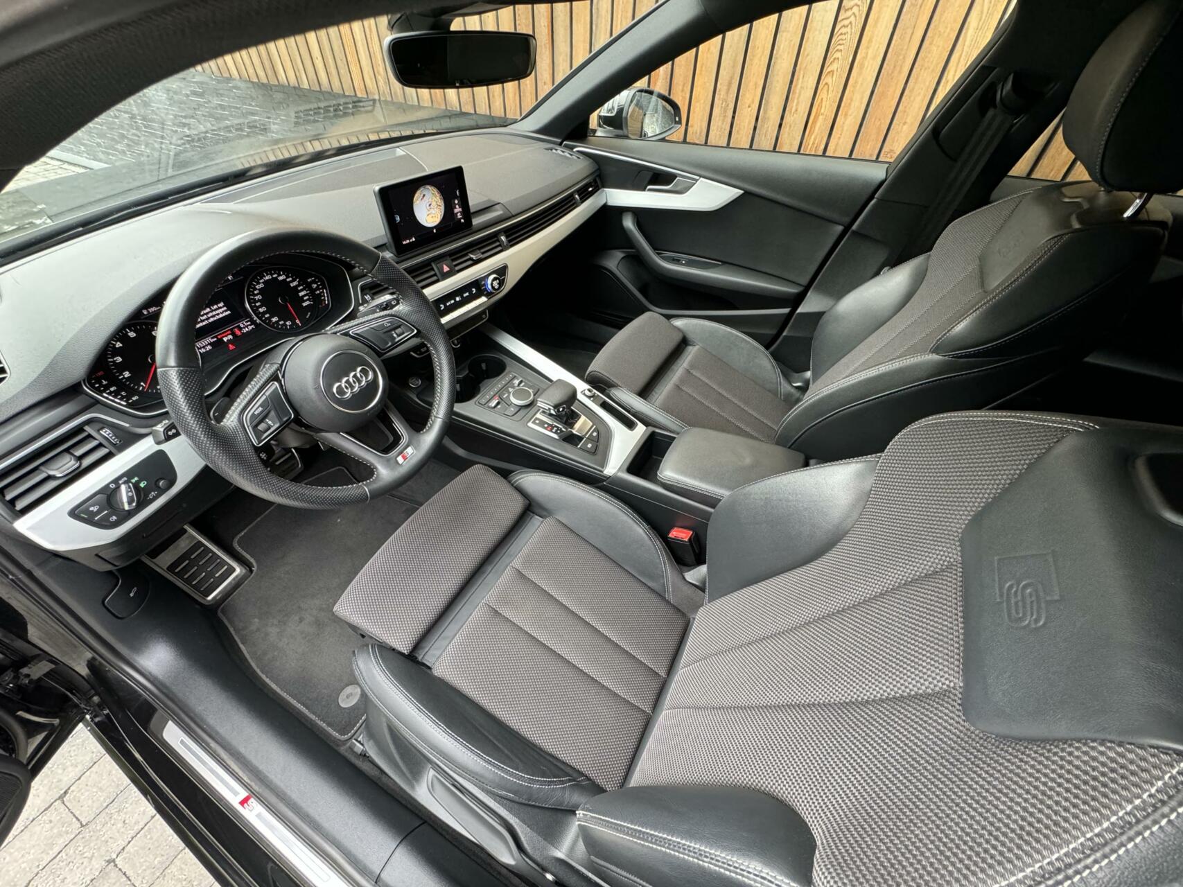 Audi A4 Avant 35 TFSI S line Automaat | Navigatie | Climate Control | Cruise Control | Parkeersensoren achter | Trekhaak | Privacy Glass