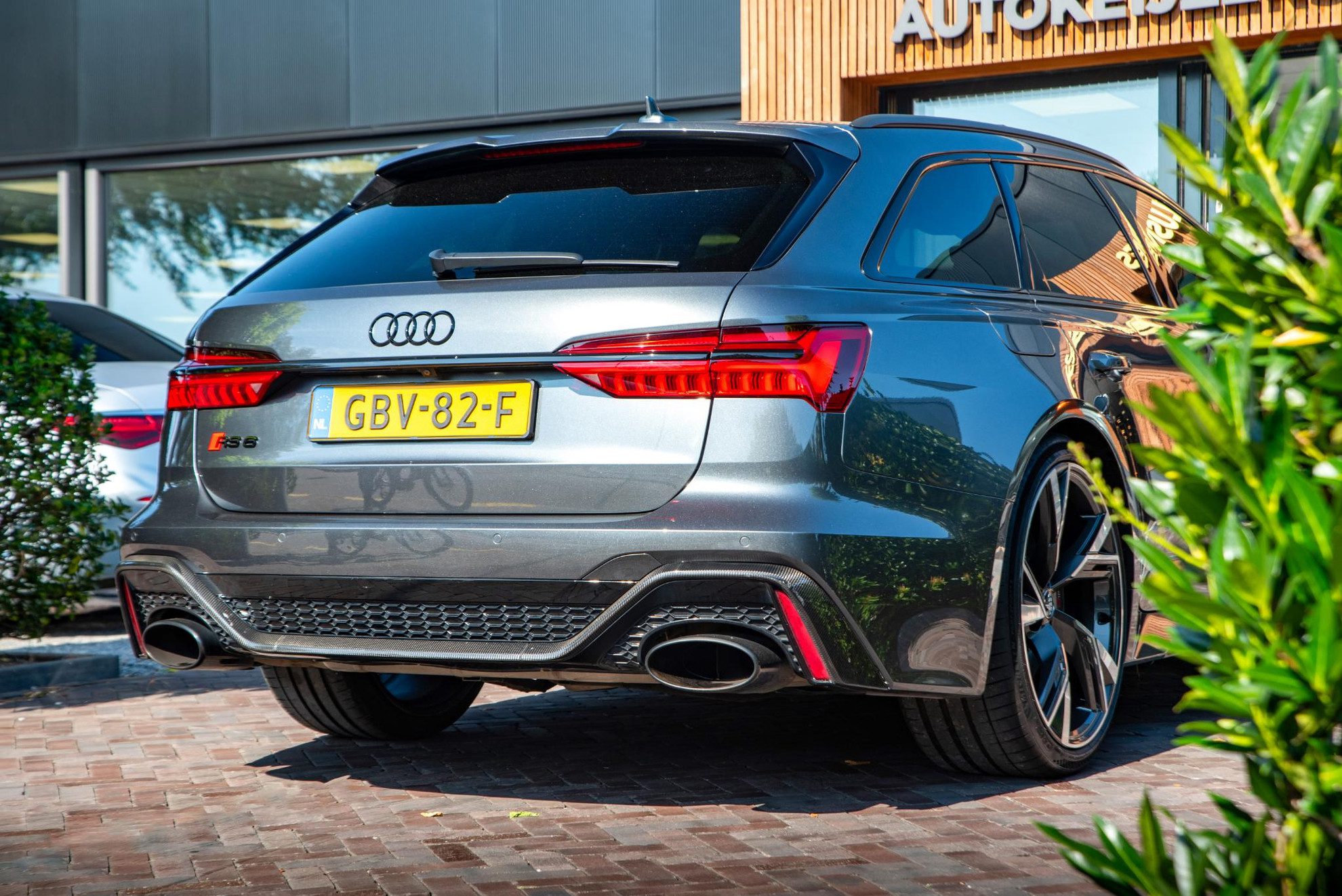 Audi A6 Avant RS 6 TFSI quattro Eventuri Keramisch ACC 360 Cam B&O BTW Auto