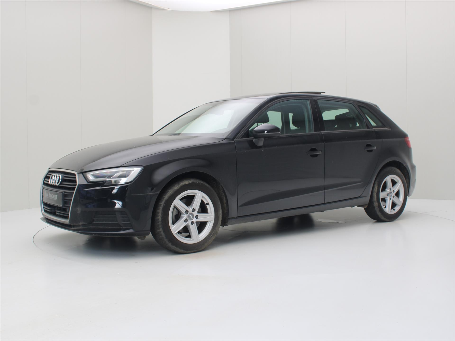 Audi A3 Sportback 1.0 TFSI 116pk 6-Bak Business Plus [ PANO+LED+LEDER+NAVI+CRUISE+CLIMATE+PDC ]