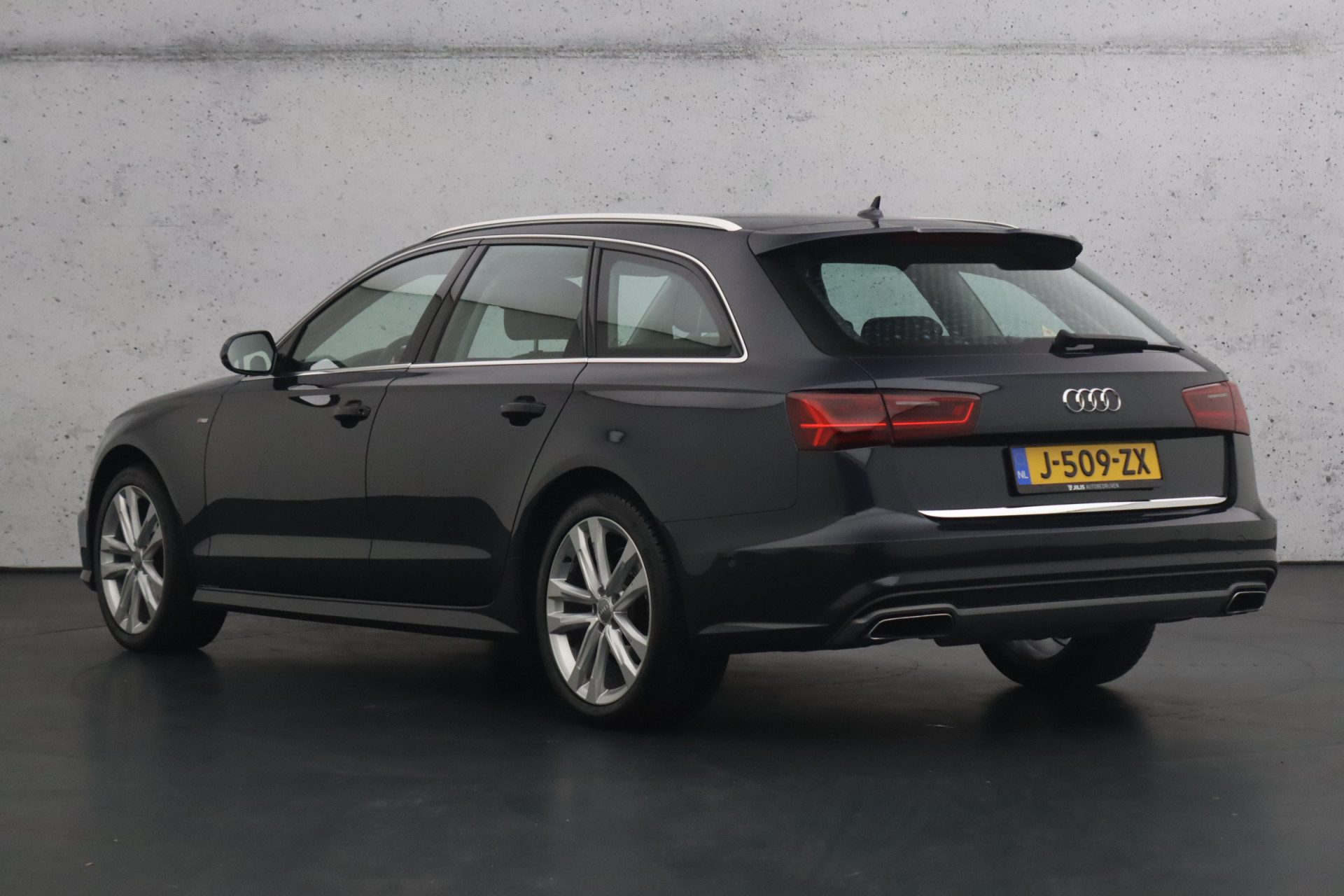 Audi A6 Avant 1.8 TFSI ultra Premium Edition | Bi-xenon koplampen | Cruise control | Stoelverwarming | Parkeersensoren