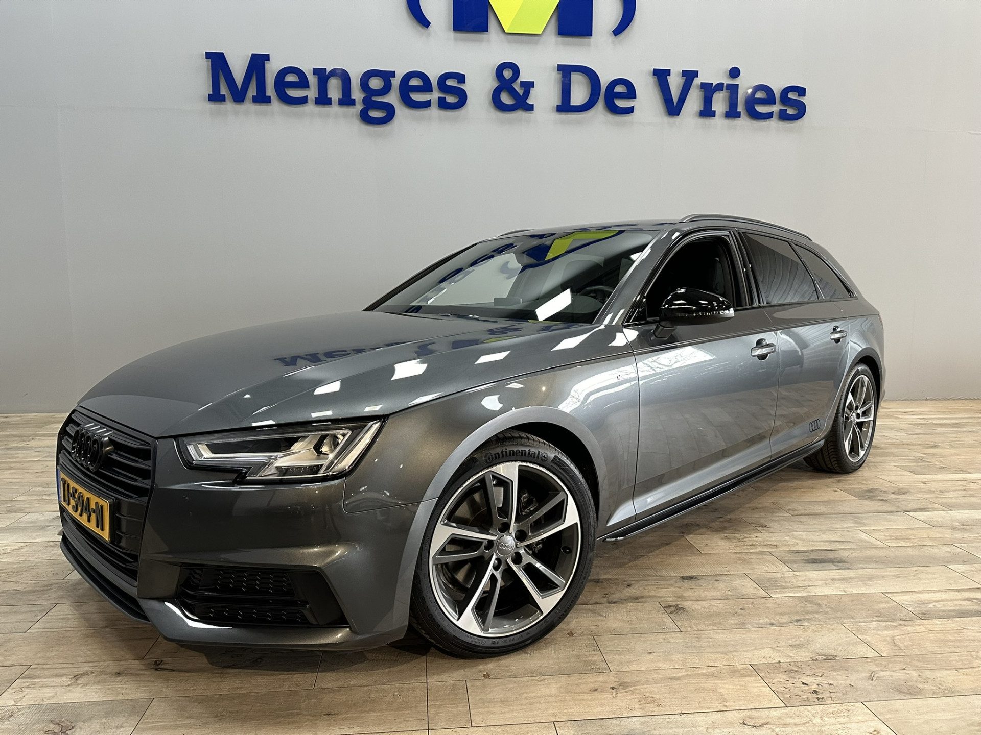 Audi A4 Avant 2.0 TFSI MHEV Sport S line black edition 3x S Line| Airco ECC | Leer | Cruise control | LED | Navigatie | Elek achterklep | 18″ velgen | Isofix |