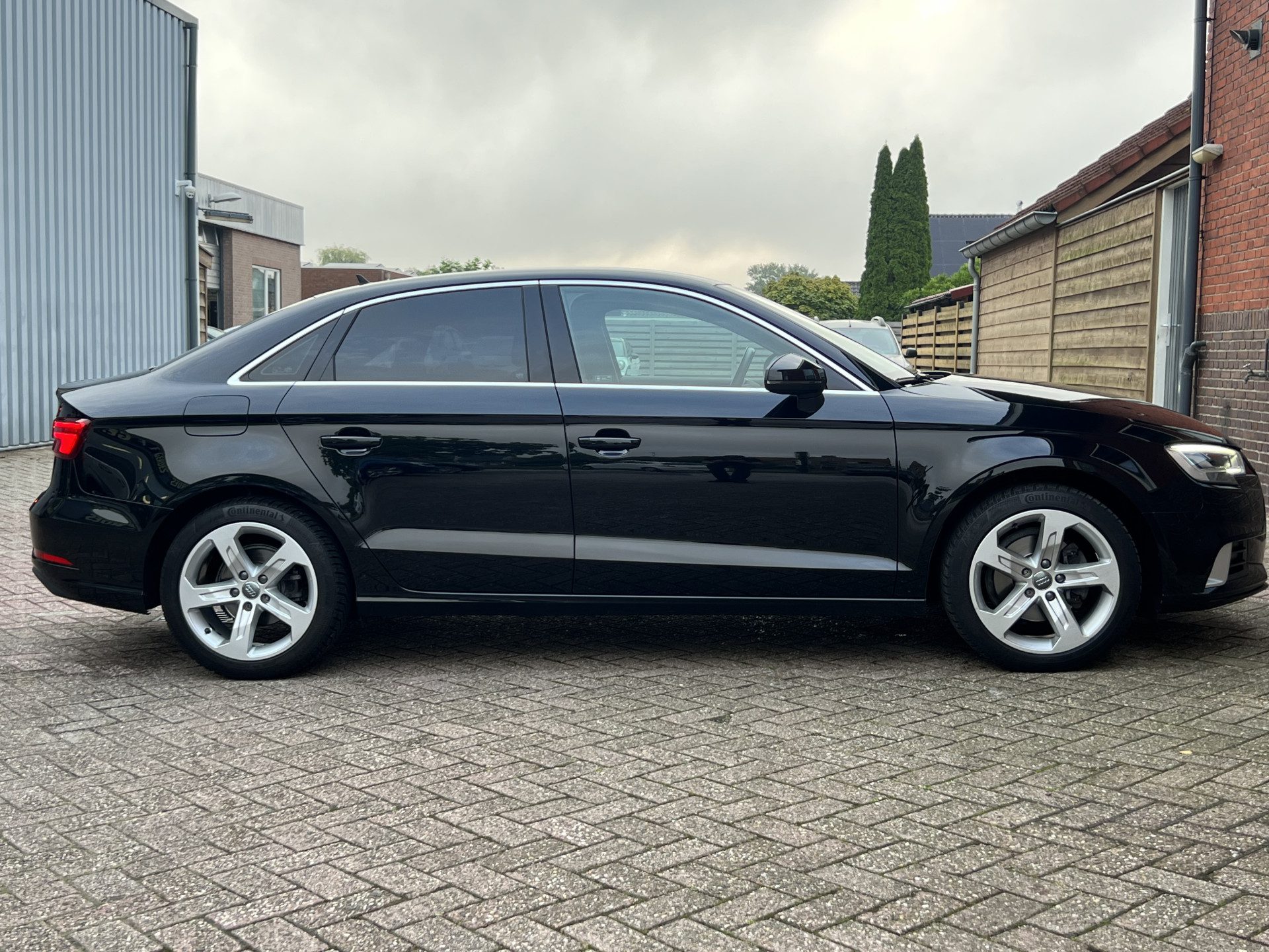 Audi A3 Limousine 1.5 TFSI Sport Edition | NAVIGATIE | ALL SEASON BANDEN | BOVAG GARANTIE |