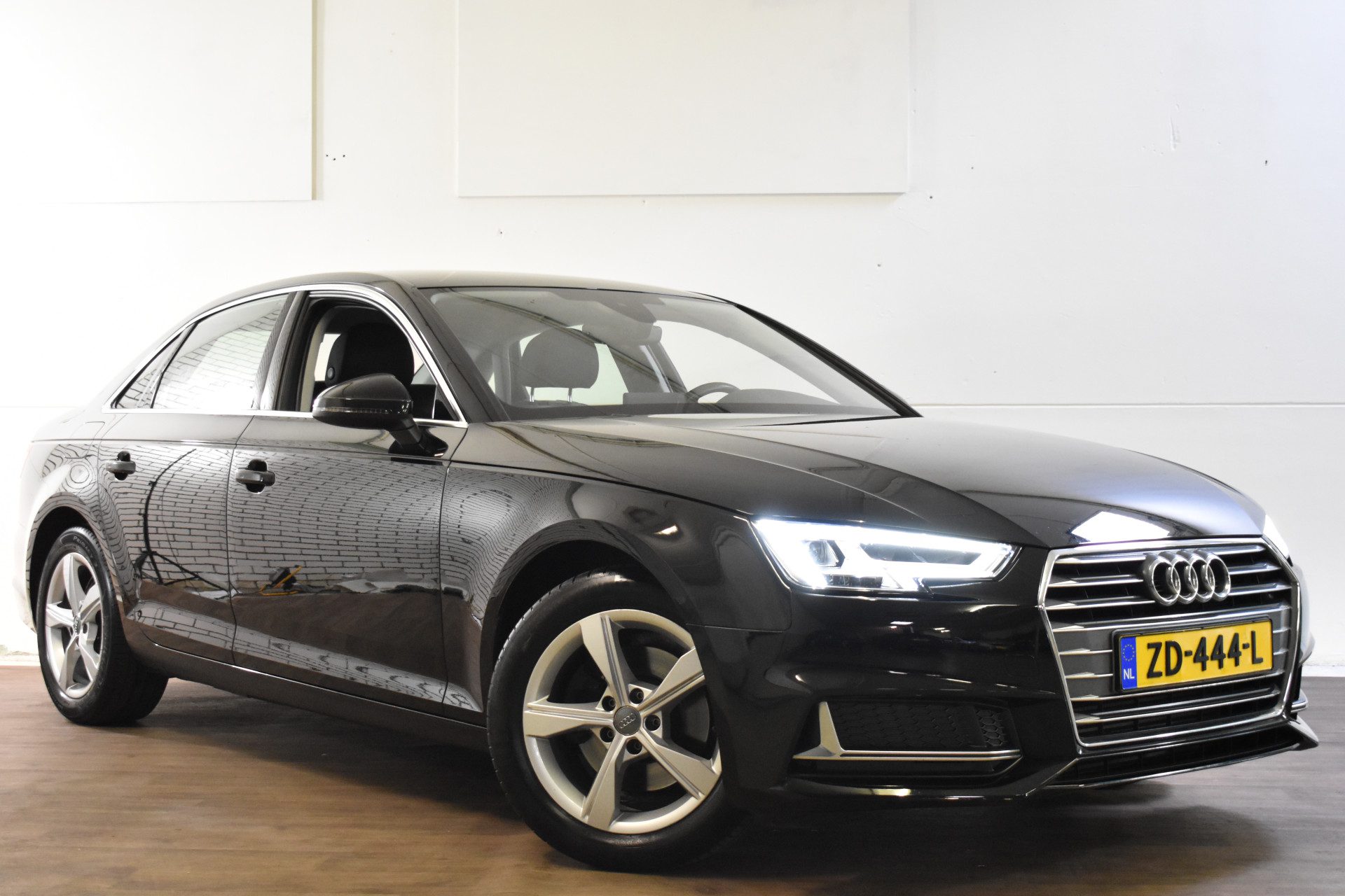 Audi A4 Limousine 35 TFSI S TRONIC SPORT EDITION NAVI/PDC/LED