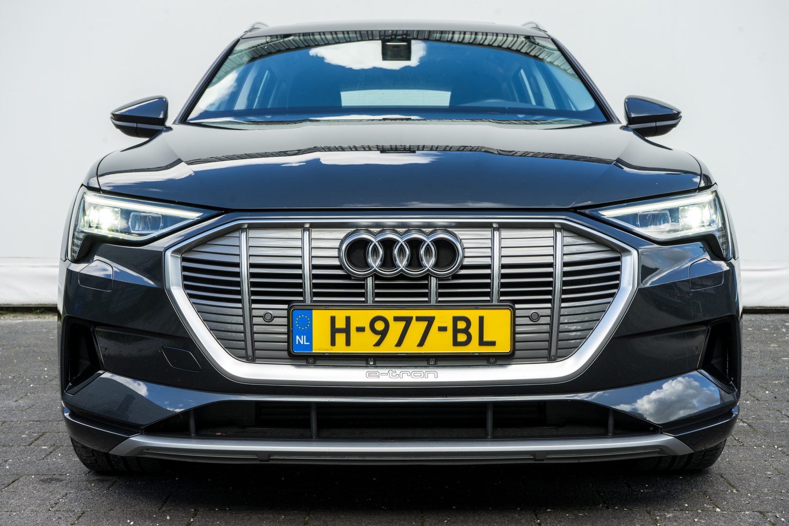 Audi e-tron e-tron 50 quattro Launch edition plus 71 kWh Panoramadak/ Leer/ Pdc/ Stoelverwarming/ Luchtvering/ Carplay/ Adapt. cruise