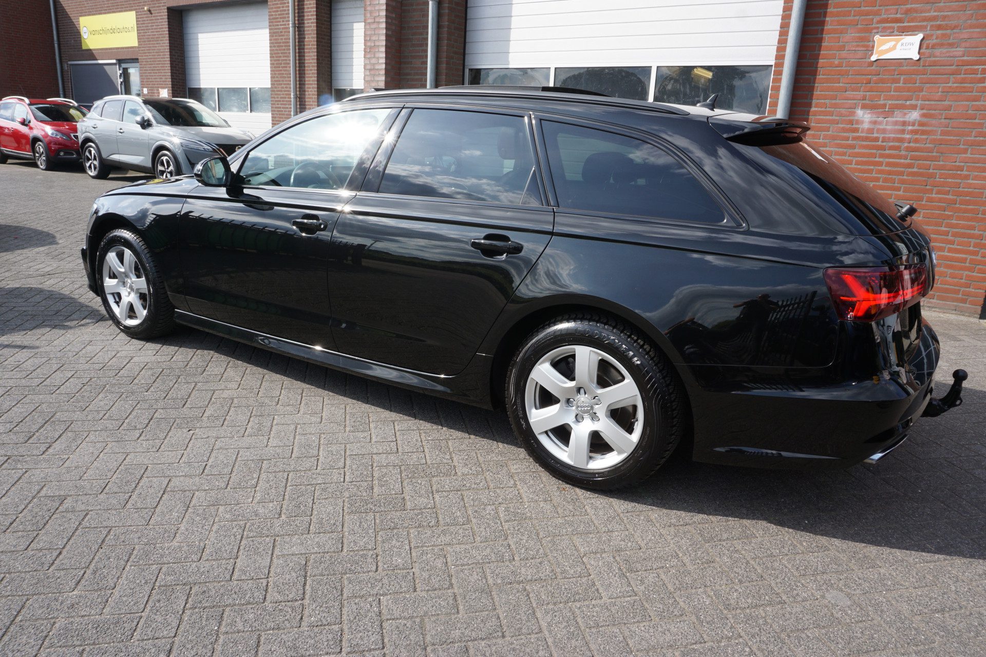 Audi A6 Avant 2.0 TFSI QUATTRO 252PK PREMIUM PANORAMADAK FULL LED LEDER STOELVERWARMING ELECTR.TREKHAAK NAVI CLIMA CRUISE BLUETOOTH PDC V+A LMV ELECTR.STOELEN+MEMORY ELECTR.KLEP ENZ…