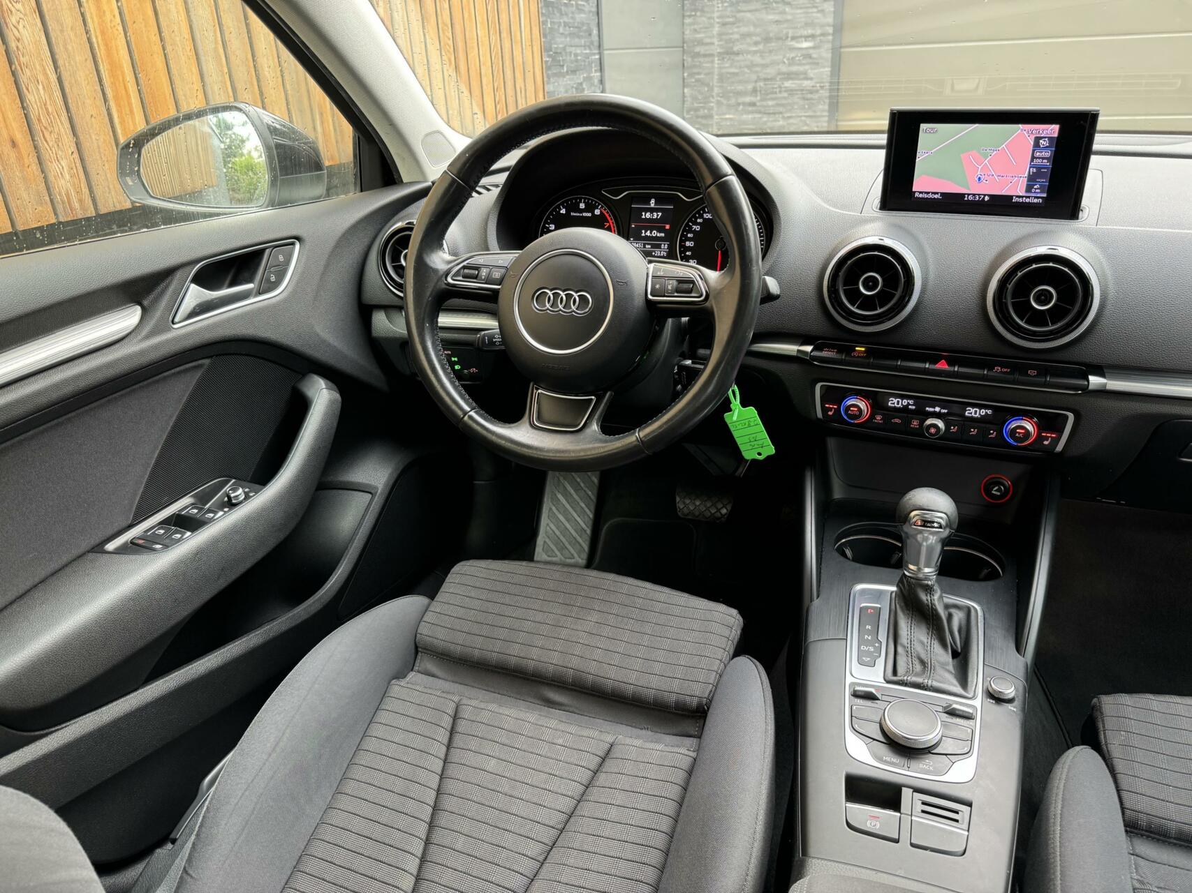 Audi A3 Limousine 1.4 TFSI CoD Pro Line S Automaat | Navi MMI+ | 18 inch Rotor | Stoelverwarming | Xenon | Climate control | Cruise control | Stoelverwarming | Parkeersensoren achter