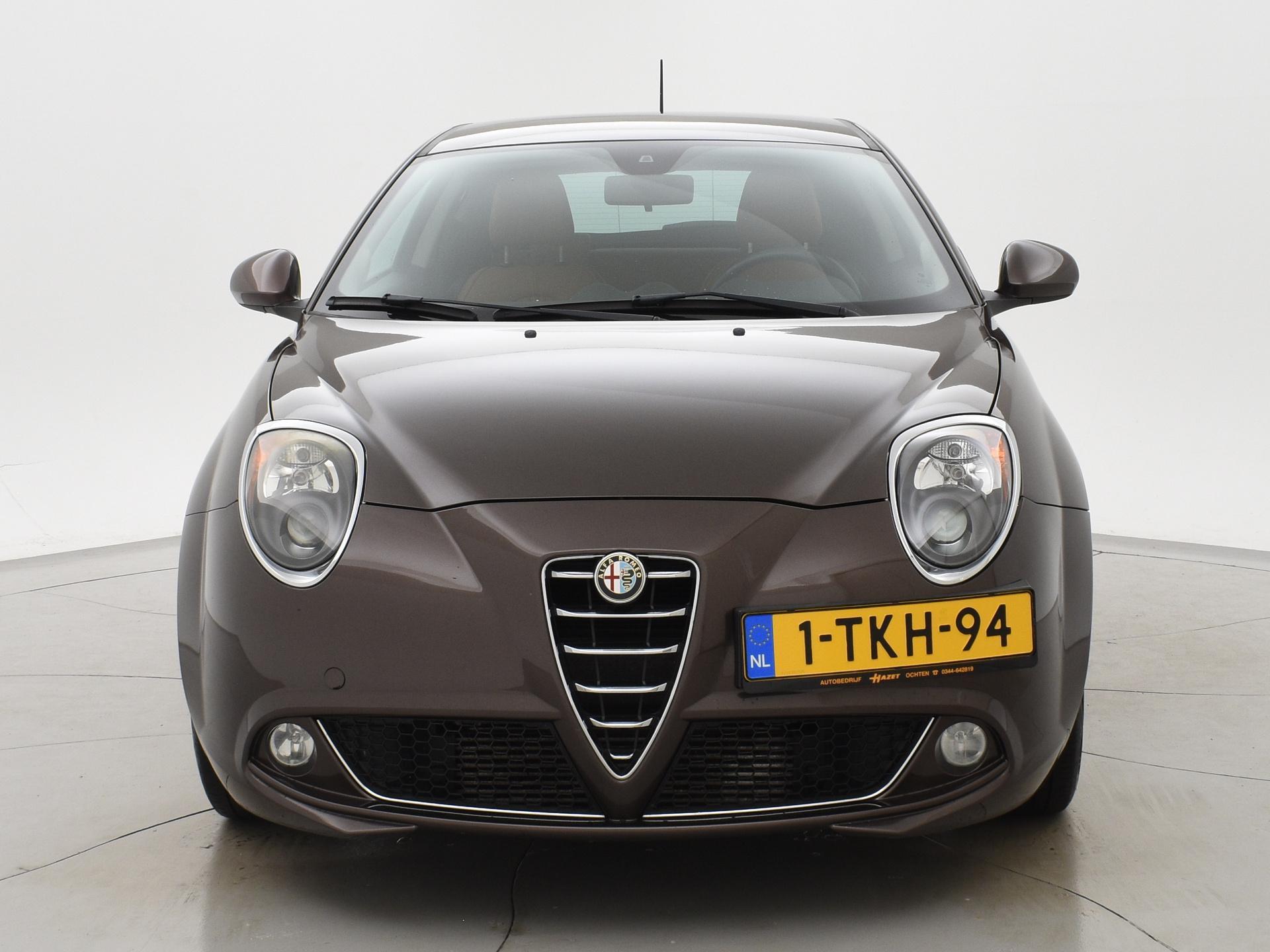 Alfa Romeo MiTo 0.9 TwinAir ESCLUSIVO + LEDER / NAVIGATIE