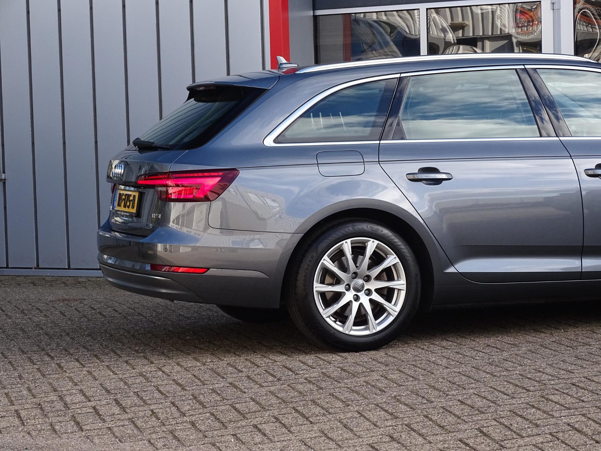 Audi A4 Avant 1.4 TFSI Sport Lease Edition  | Cruise | Elek Klep | Parkeer sensoren |