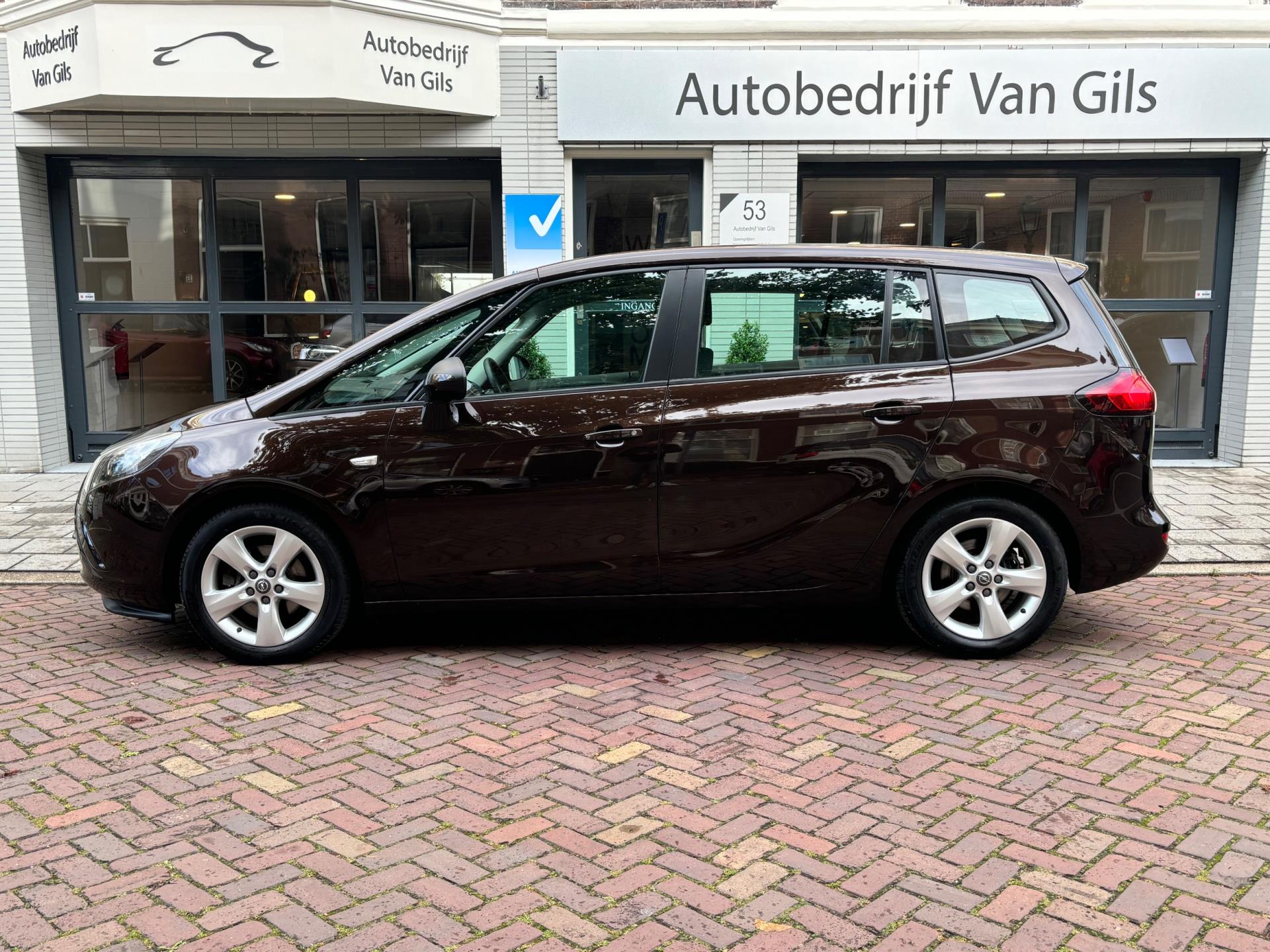 Opel Zafira Tourer 1.4 Business Edition | AIRCO | NAVIGATIE | PDC | LMV 17 | TREKHAAK |