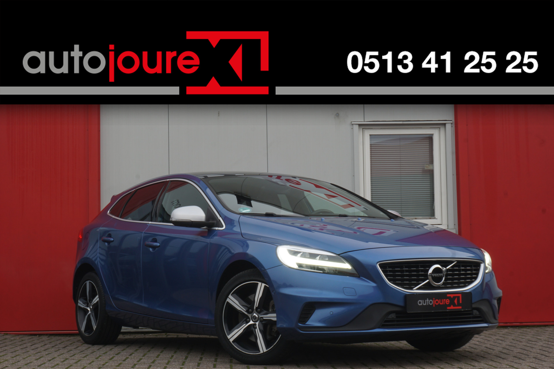 Volvo V40 2.0 T4 Business R-Design | Panoramadak | Scandinavian Line | Camera | Leder | Origineel NL |