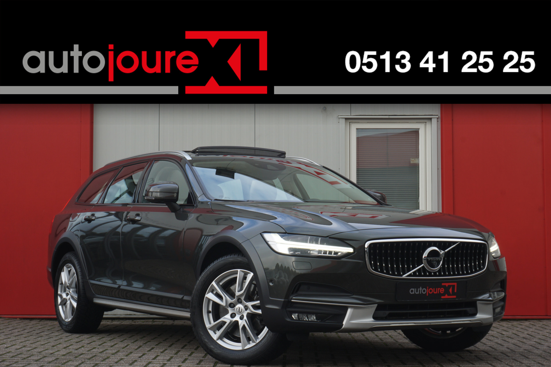 Volvo V90 Cross Country 2.0 D5 Pro AWD | Panoramadak | HUD | ACC | B&W | 360° Camera | Leder | Origineel NL |