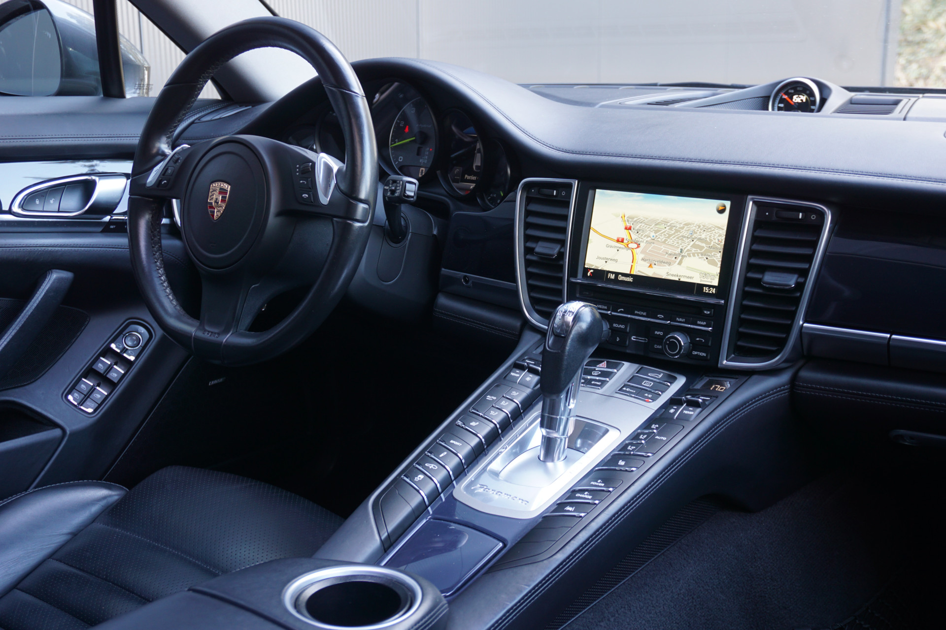 Porsche Panamera 3.0 S E-Hybrid | Sport Chrono | Luchtvering | Schuifdak | Bose Sound | Origineel NL |