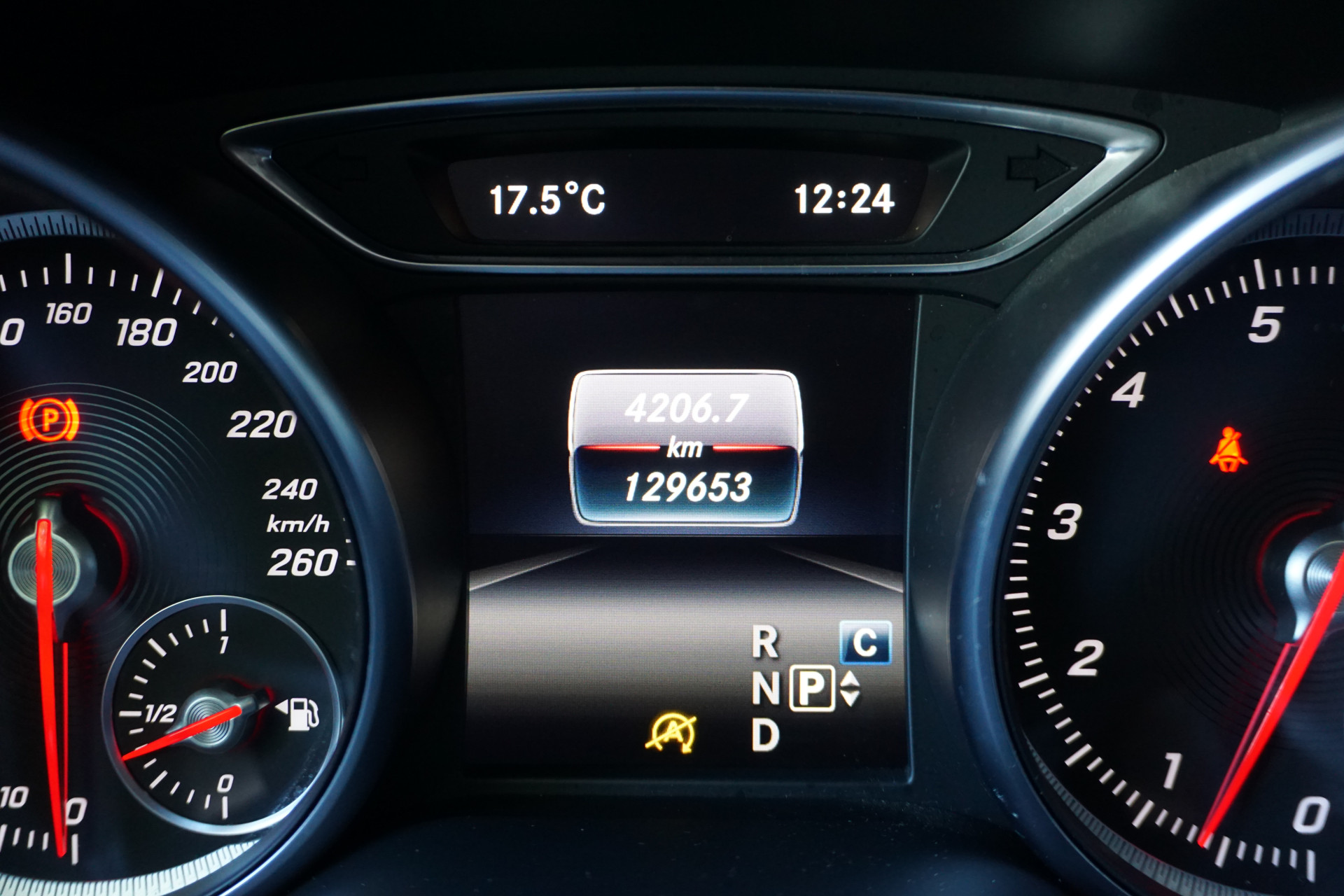 Mercedes-Benz CLA-Klasse Shooting Brake 180 Lease Edition Plus | Automaat | Panoramadak | LED | Origineel NL |