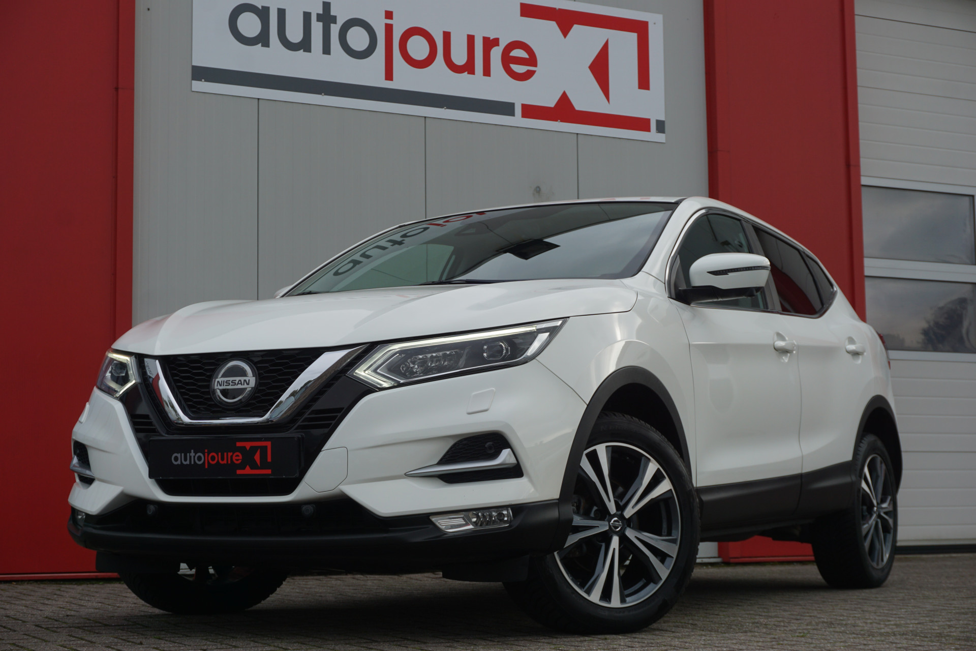 Nissan QASHQAI 1.6 Tekna | 360° Camera | Xenon | Navigatie | 18” LM |