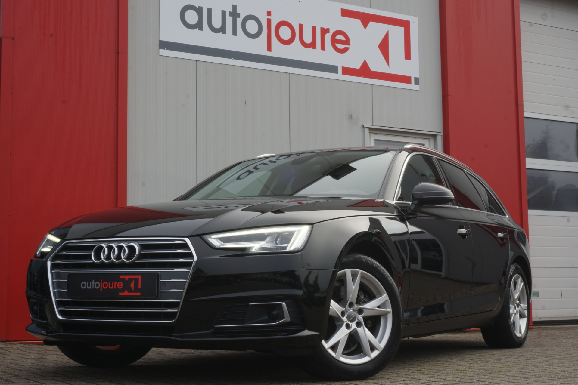 Audi A4 Avant 1.4 TFSI Sport Lease Edition | ACC | Navigatie | Trekhaak | Origineel NL |