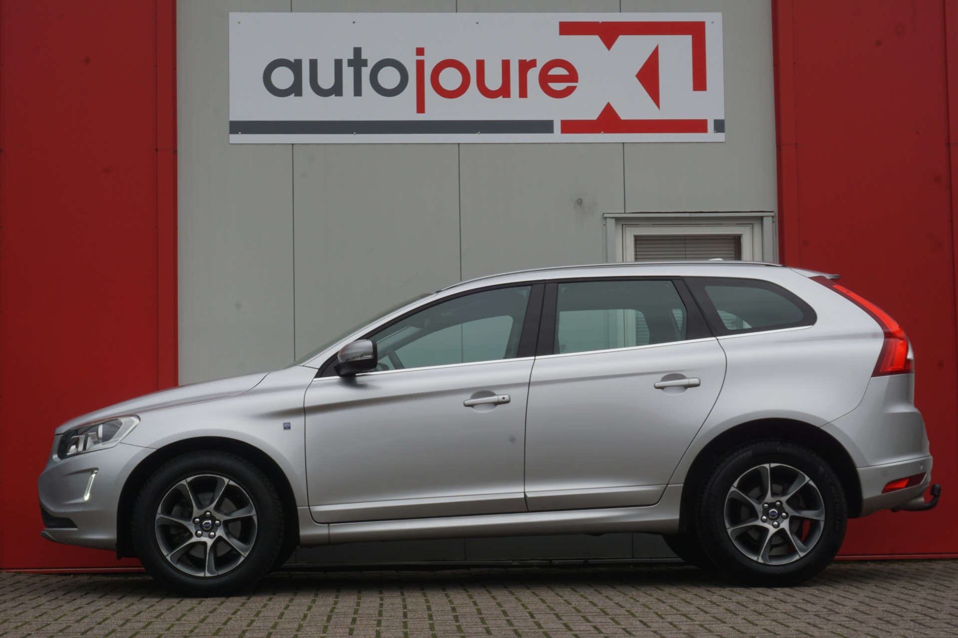 Volvo XC60 2.0 D3 Aut. FWD Ocean Race | Leder | ACC | Intellisafe Pro Line | Camera | Trekhaak |