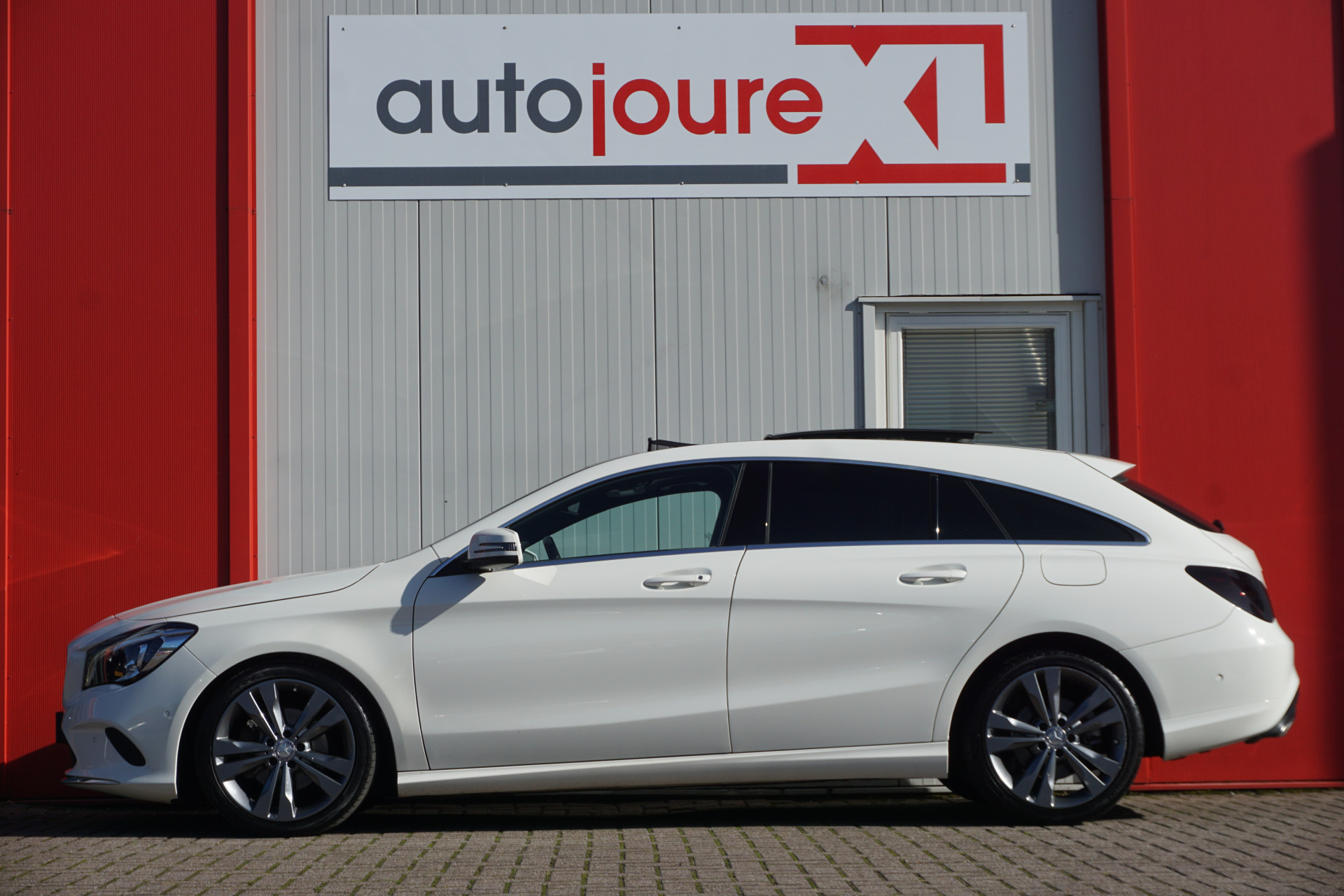 Mercedes-Benz CLA-Klasse Shooting Brake 180 Lease Edition Plus | Automaat | Panoramadak | LED | Origineel NL |