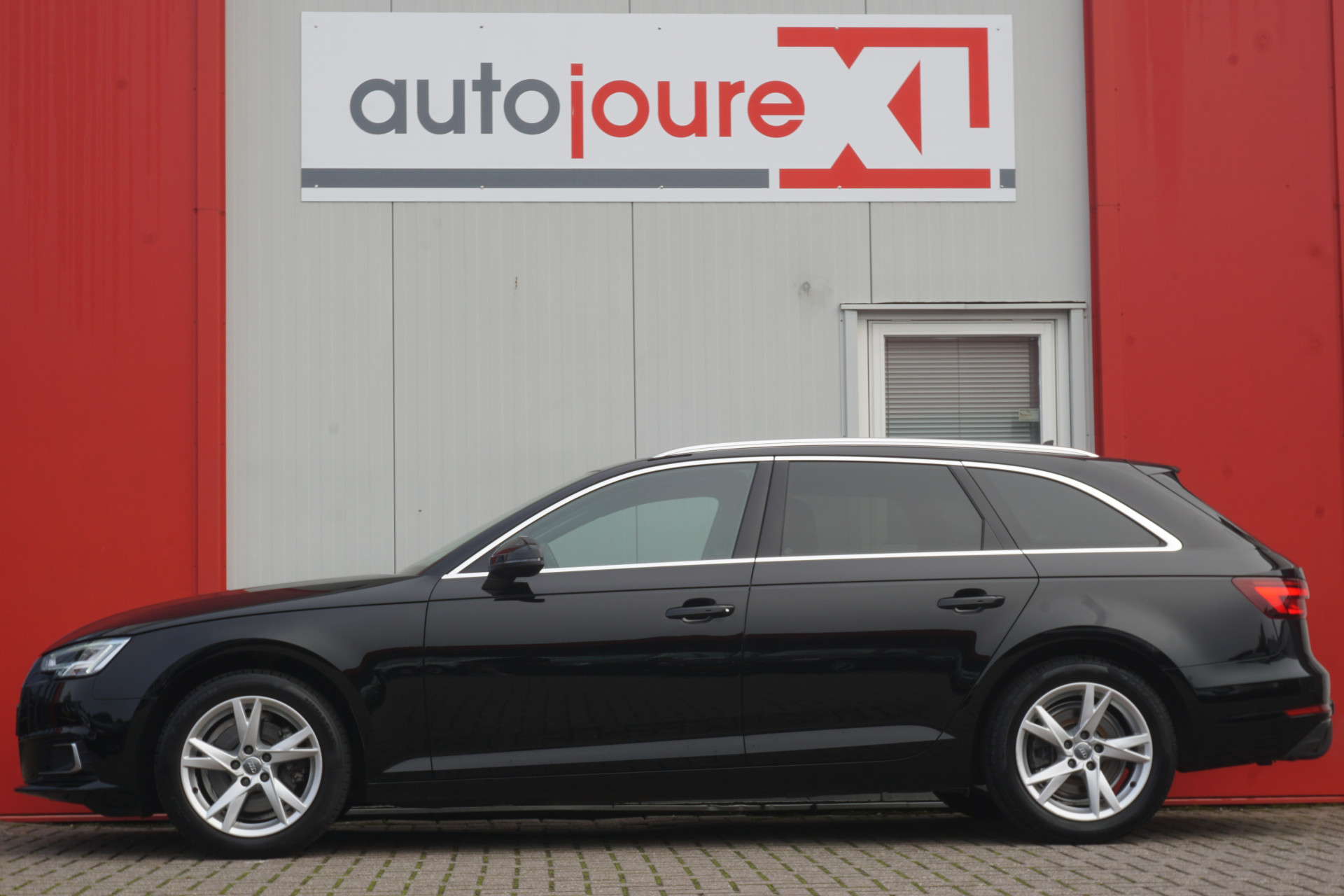 Audi A4 Avant 1.4 TFSI Sport Lease Edition | ACC | Navigatie | Trekhaak | Origineel NL |