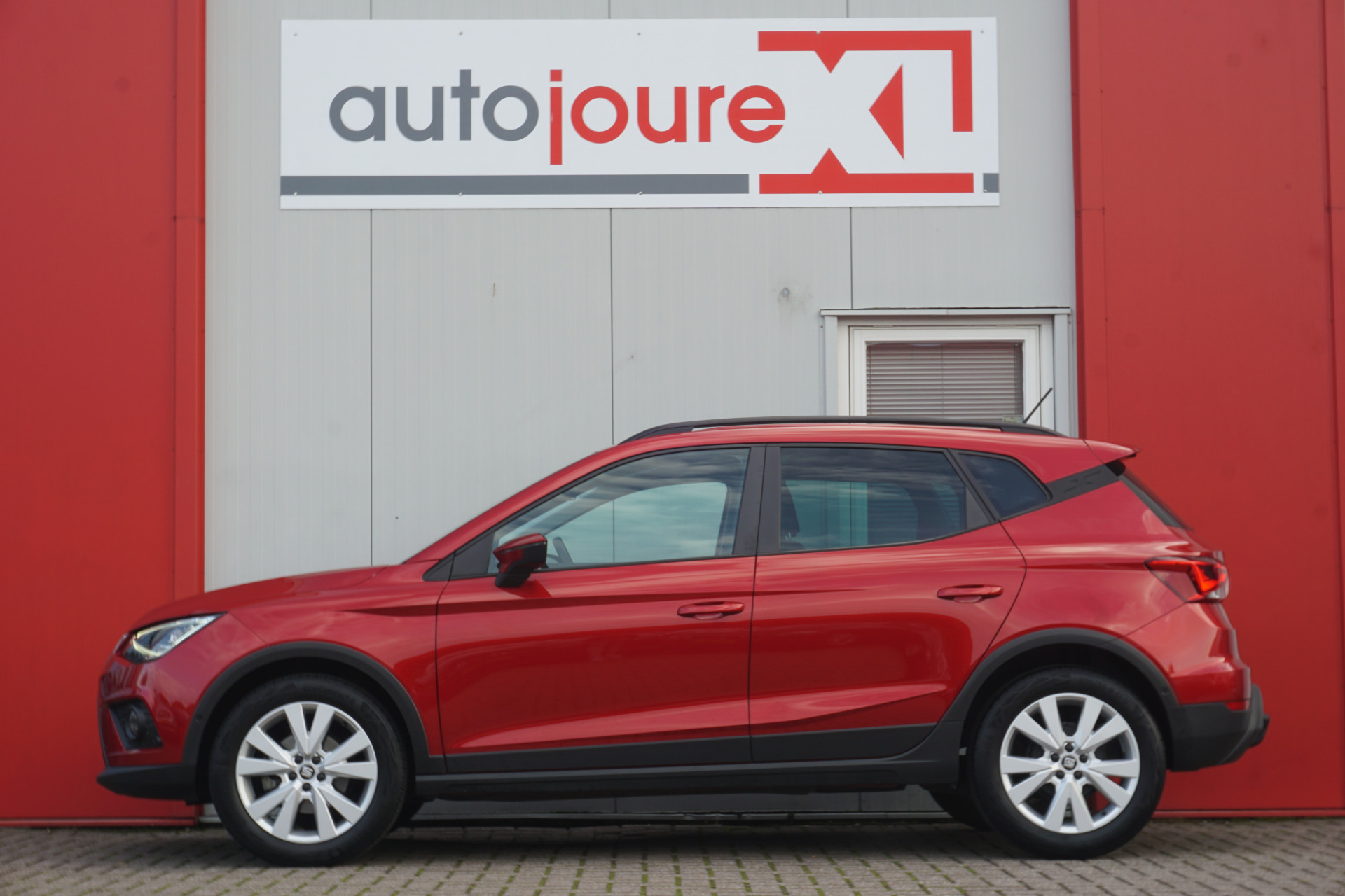 SEAT Arona 1.0 TSI Style Limited Edition | Virtual Cockpit | Camera | ACC | Trekhaak | Origineel NL |